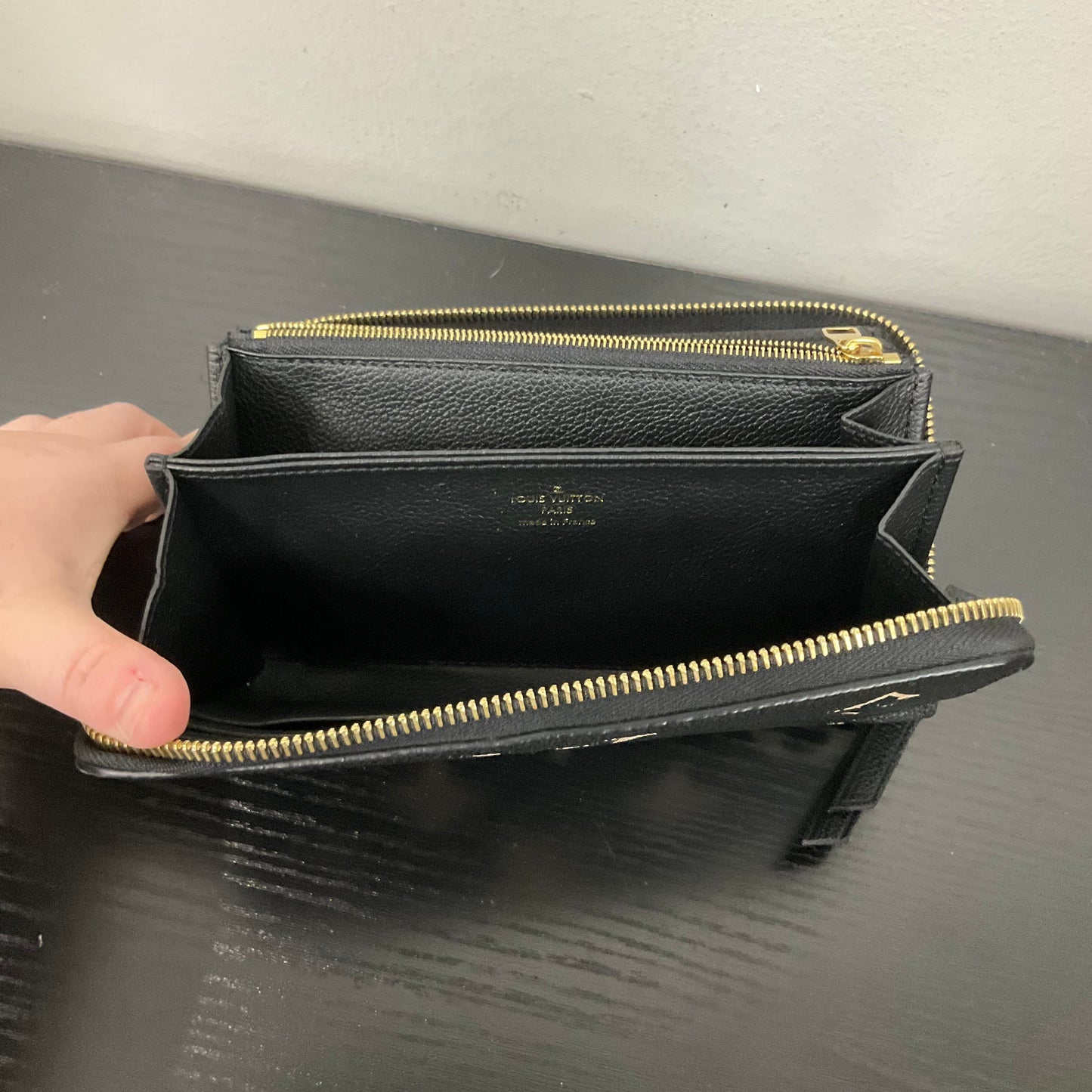 Zippy Wallet Luxury Designer By Louis Vuitton In Black & Cream Giant Monogram