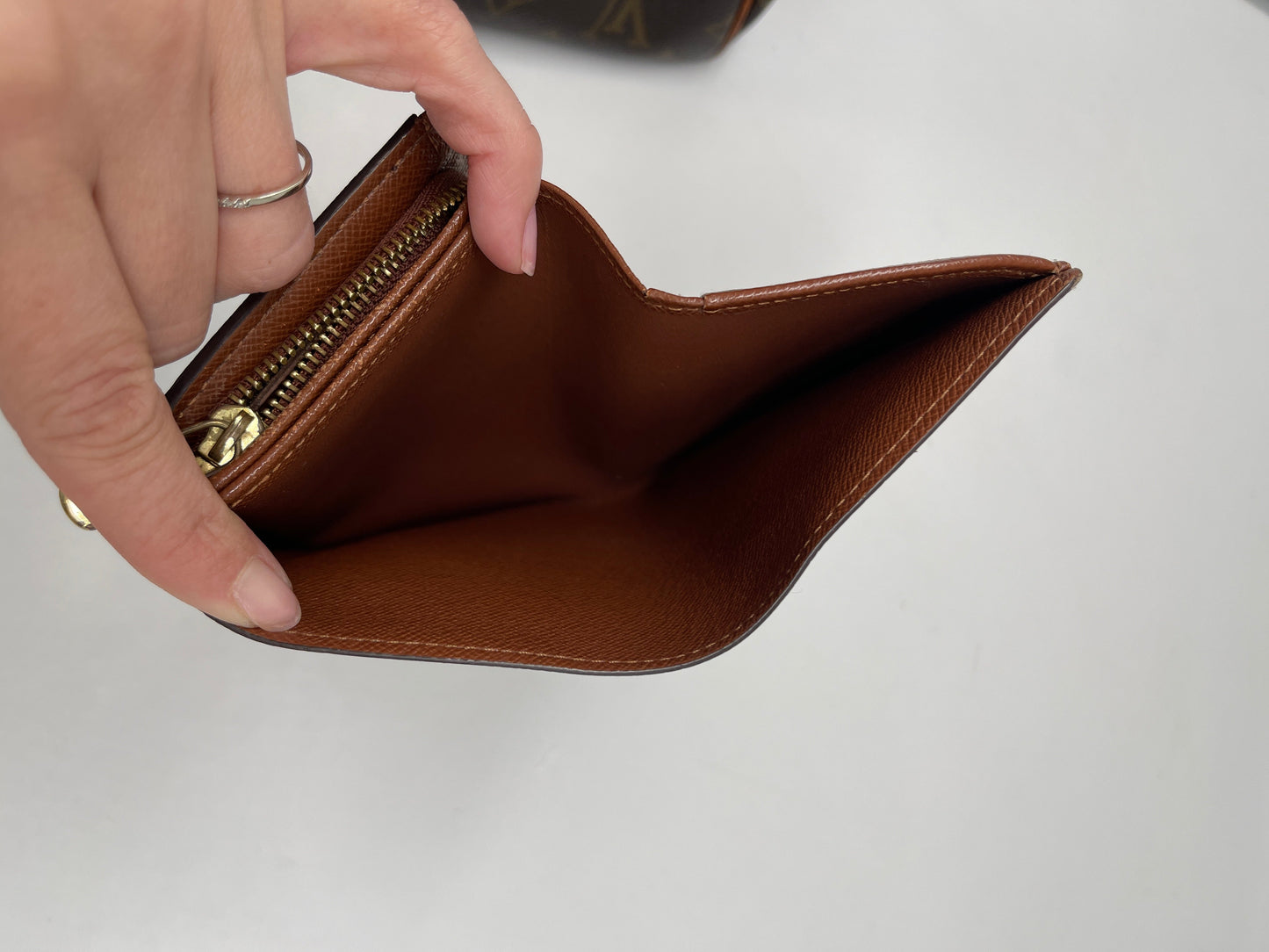 Wallet Luxury Designer By Louis Vuitton, Size: Medium
