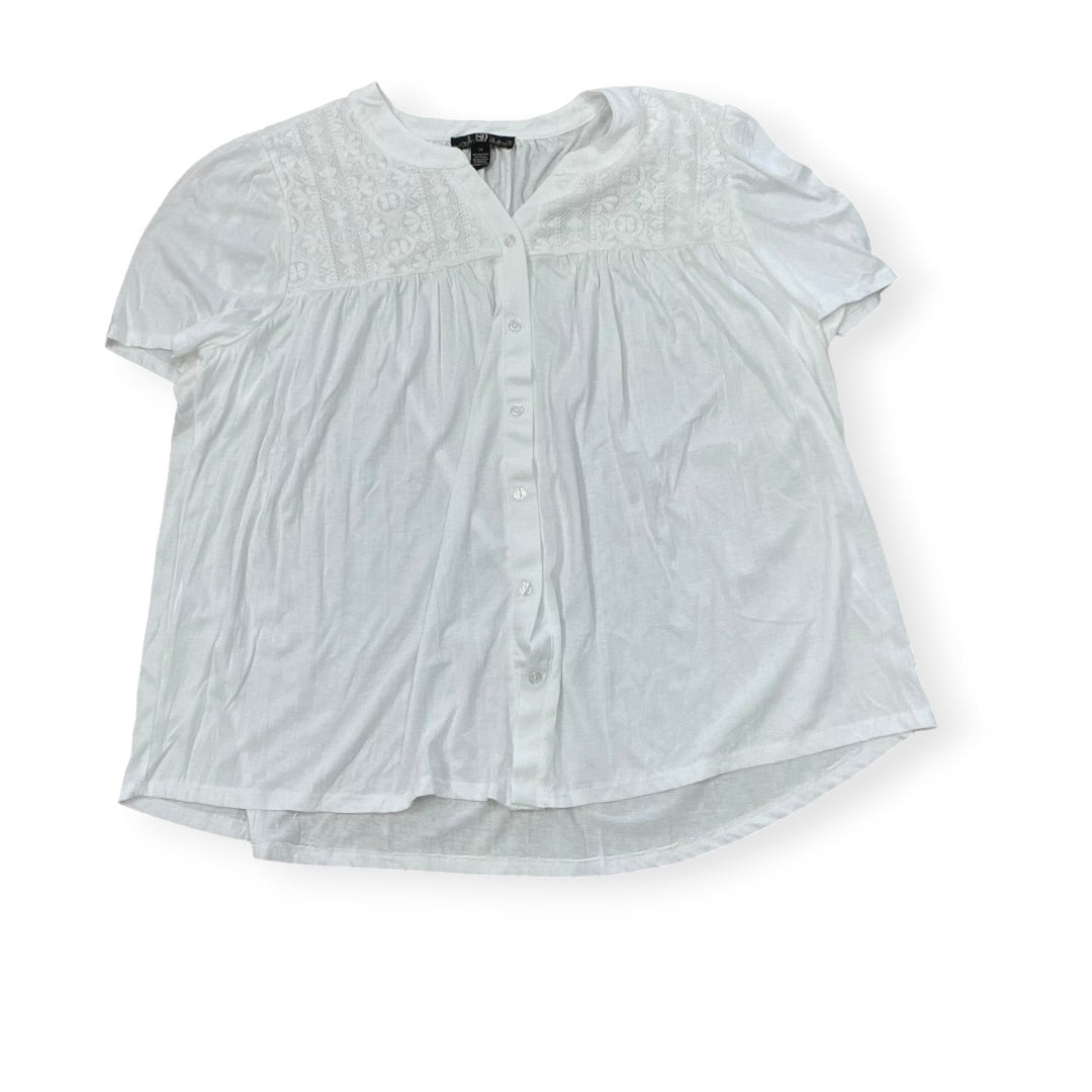 Blouse Ss By Clothes Mentor In White