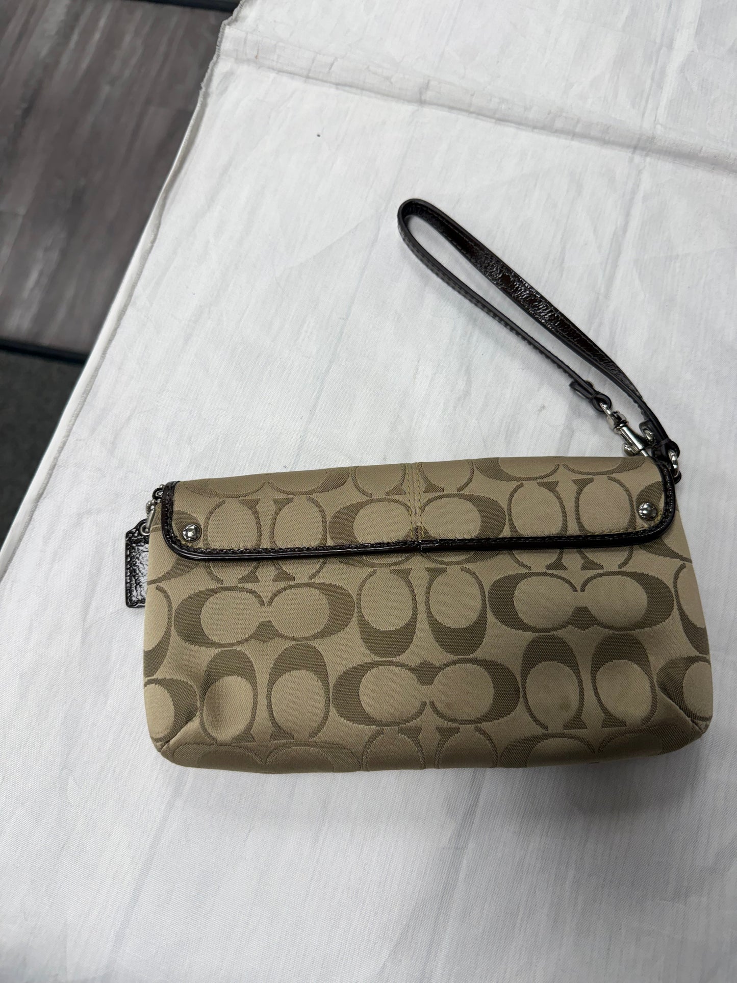 Wristlet Designer By Coach In Beige, Size:Medium