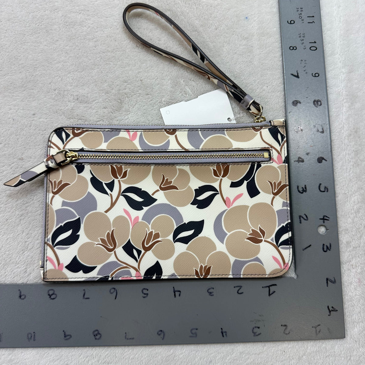 Wristlet Designer By Kate Spade, Size: Medium