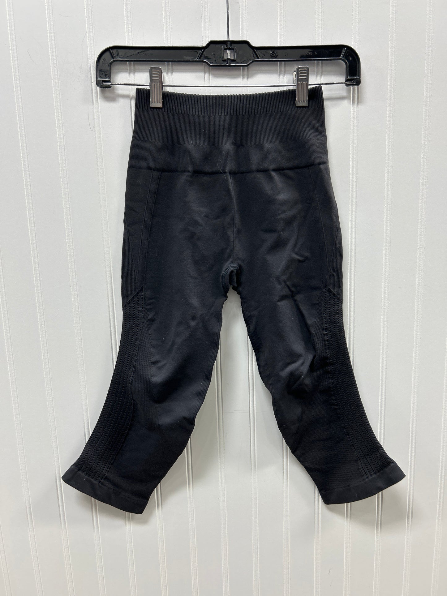 Athletic Leggings Capris By Lululemon In Black, Size:2