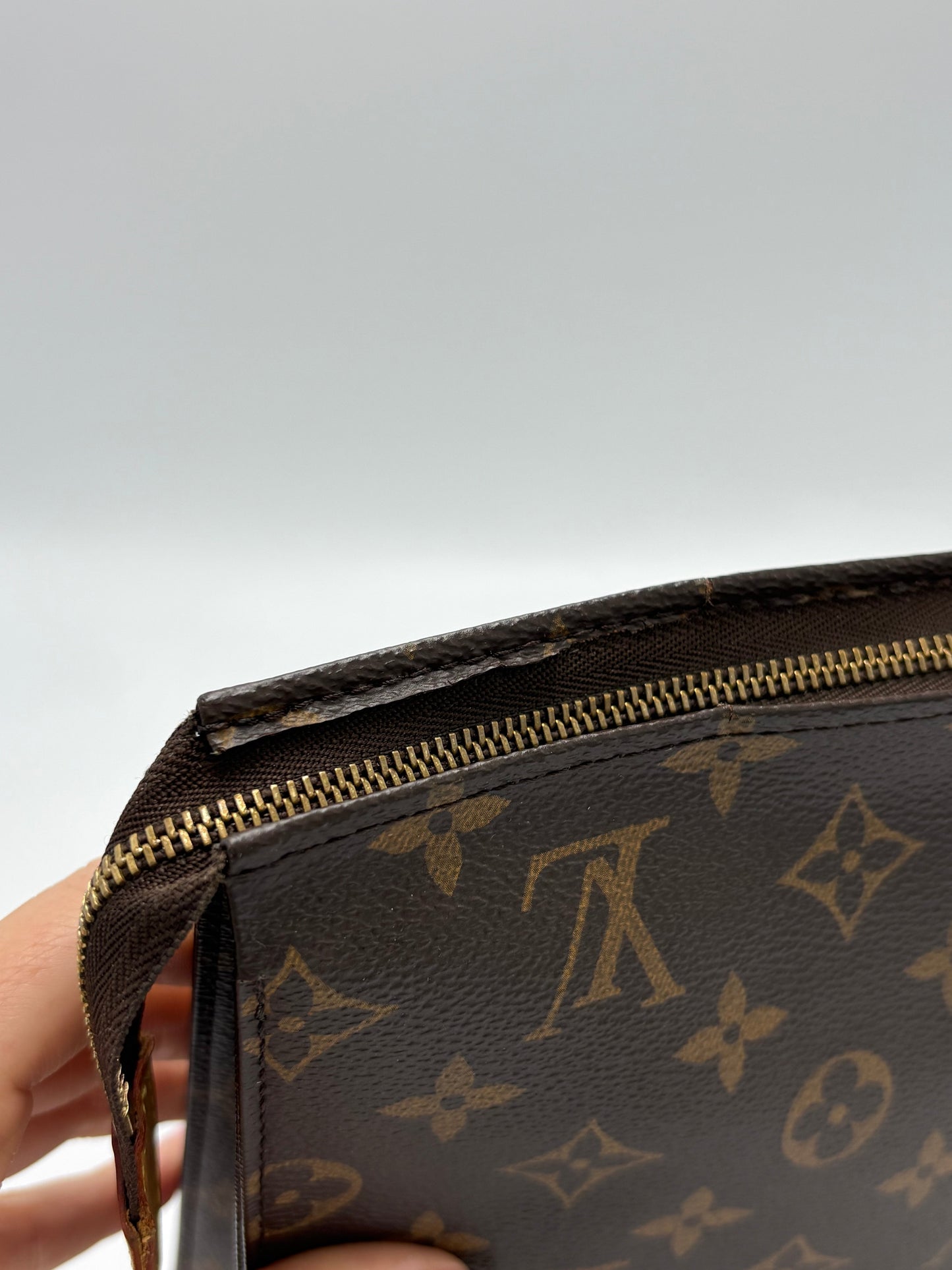 Louis Vuitton Monogram Toiletry Pouch 26 Luxury Makeup Bag