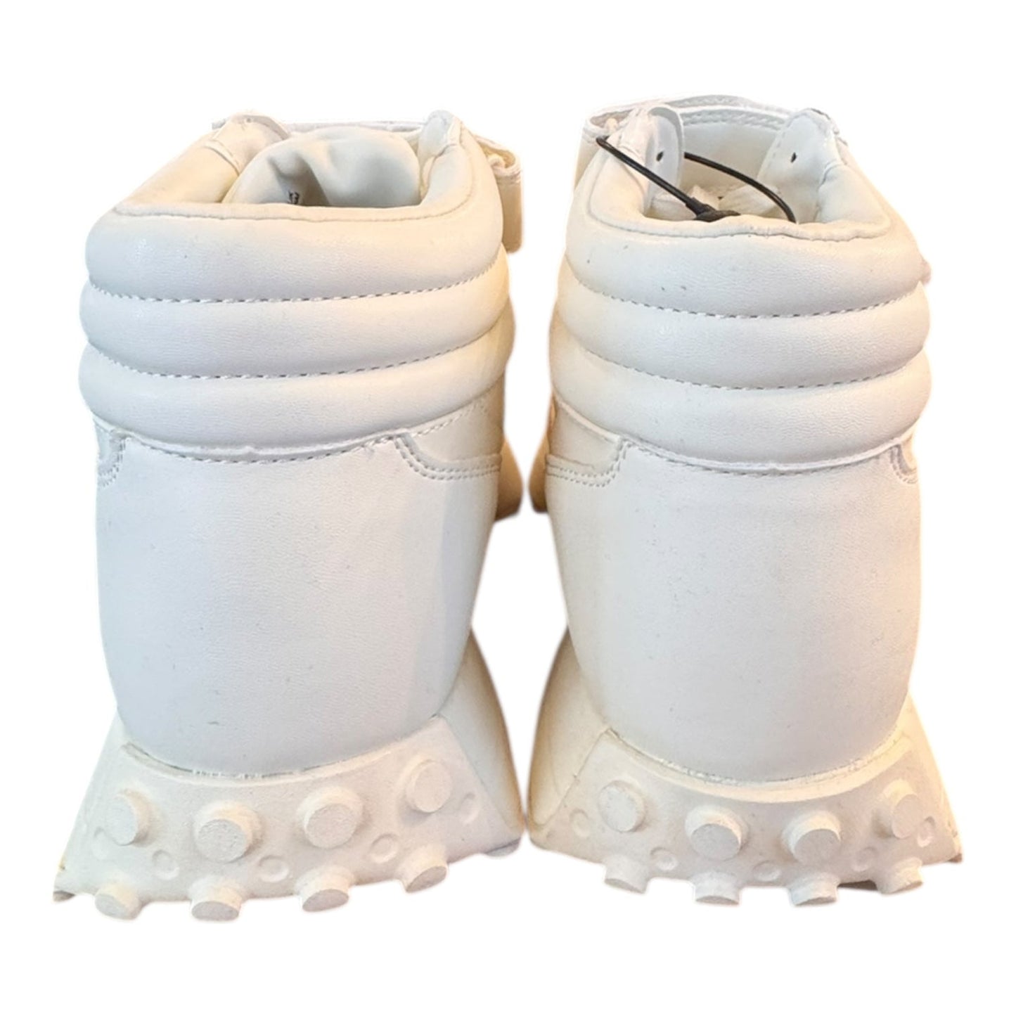 Shoes Sneakers By Dkny In Cream, Size:11