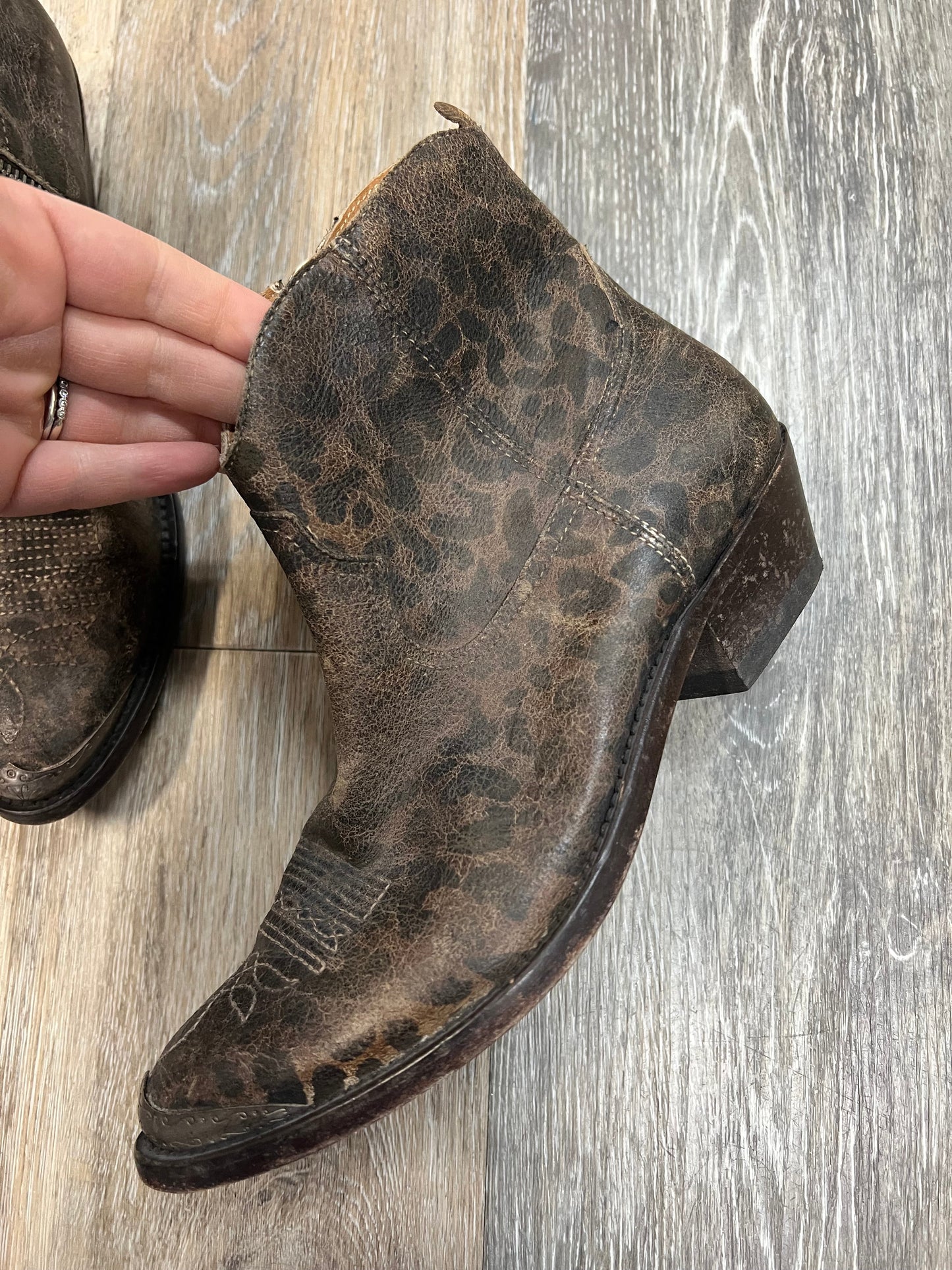 Boots Luxury Designer By Golden Goose In Animal Print, Size: 7 (37)