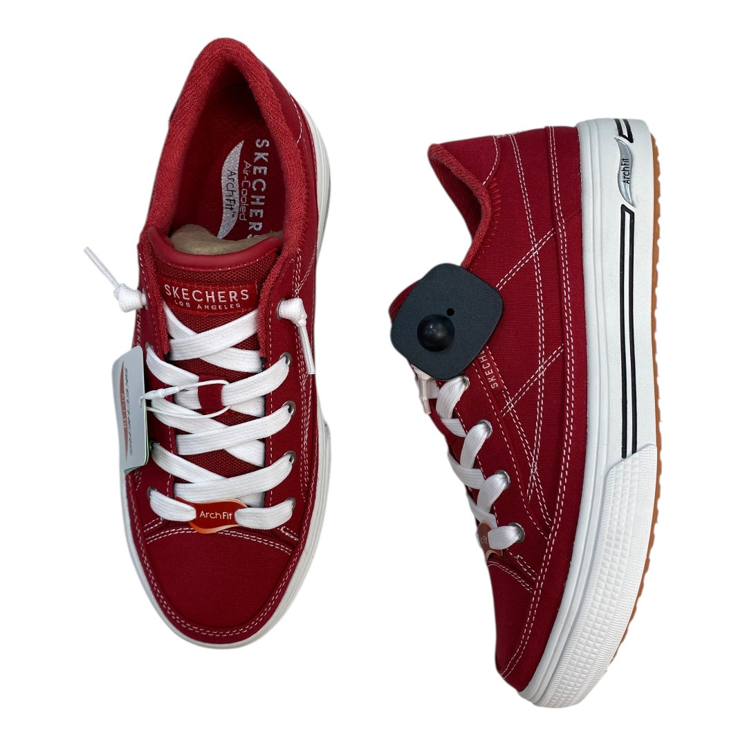 Shoes Sneakers By Skechers In Red, Size:8