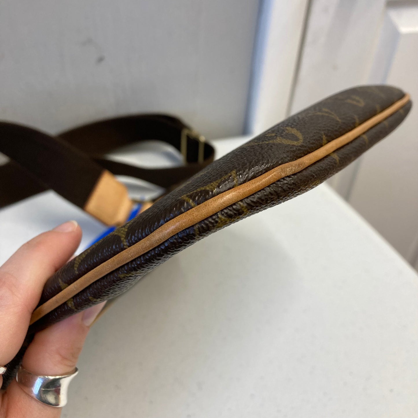 Crossbody Luxury Designer By Louis Vuitton In Brown & Cream, Size:Medium