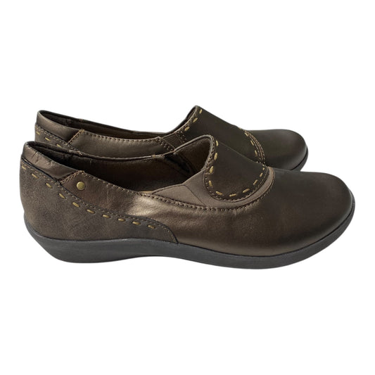 Shoes Flats By Earth Origins In Brown, Size:9.5