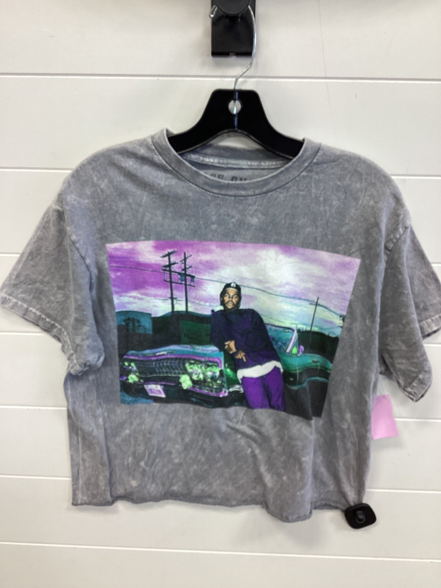 Top Ss By Clothes Mentor In Grey, Size:M