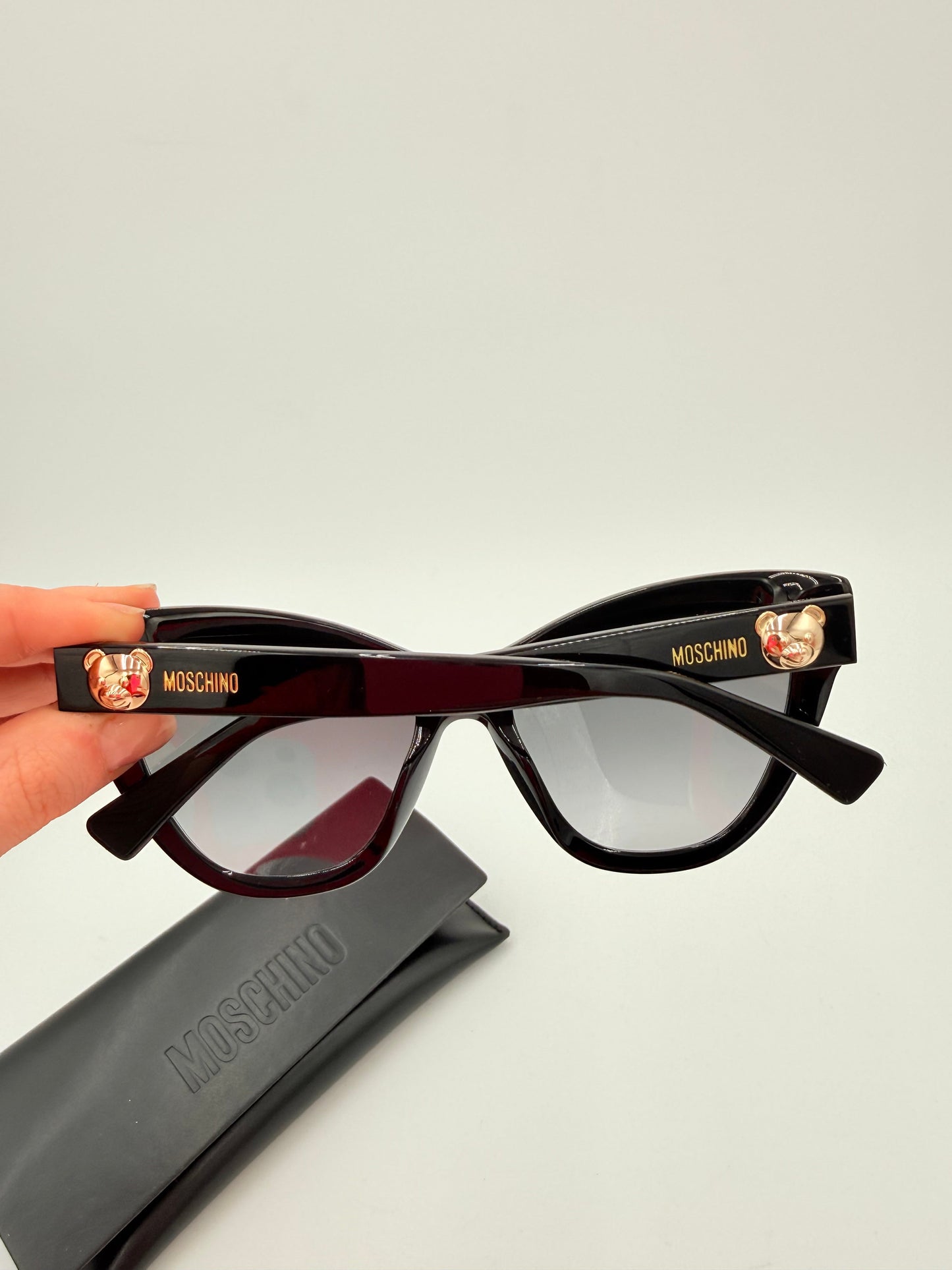 Sunglasses Luxury Designer By Moschino In Black & Gold