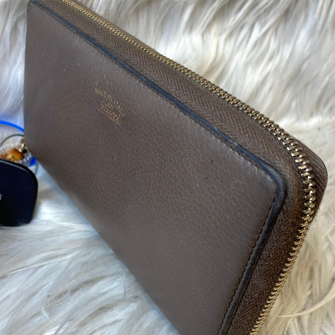 Wallet Luxury Designer By Gucci O  Size: Medium