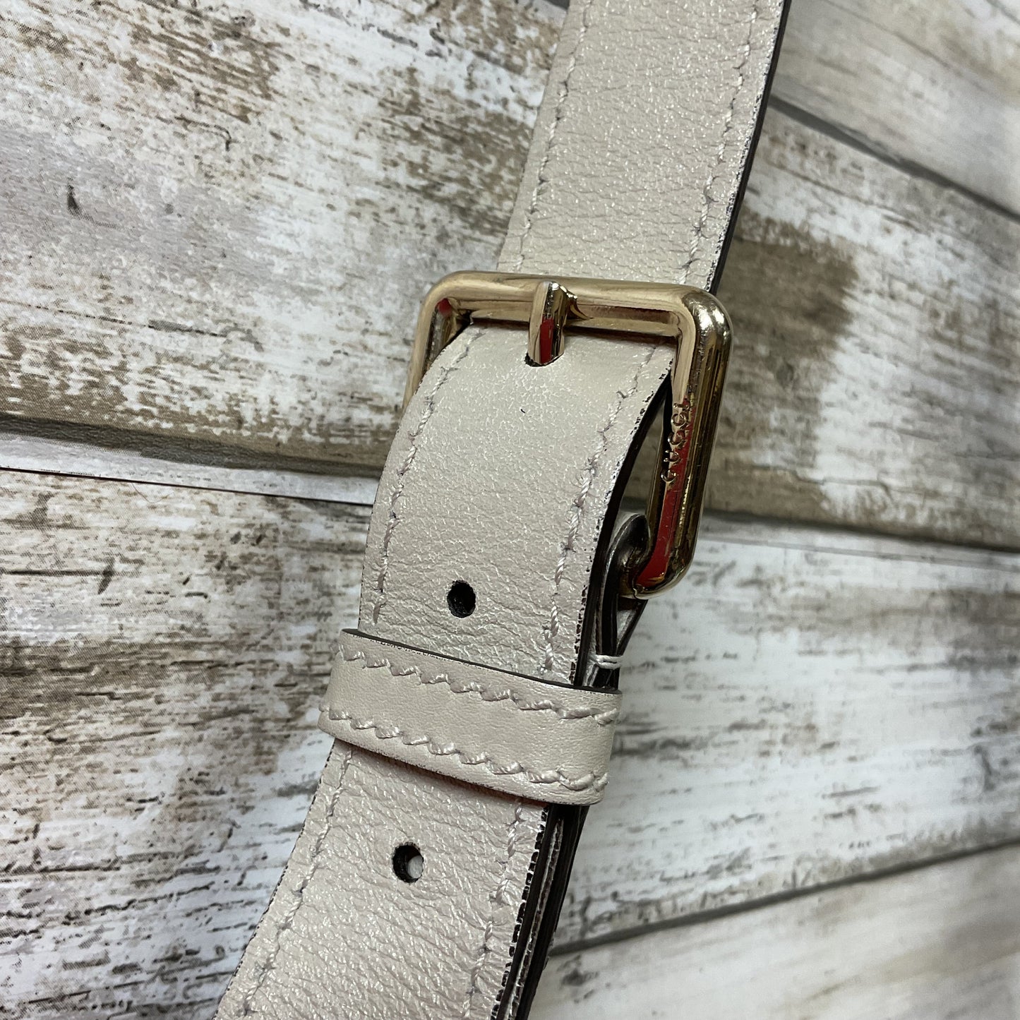 Crossbody Luxury Designer By Gucci In Cream & White, Size:Large