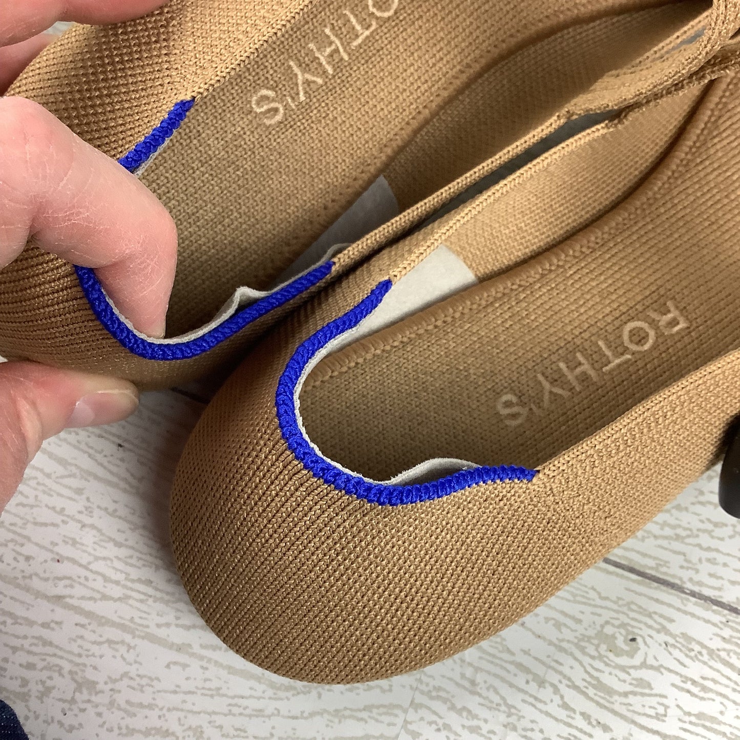 Shoes Flats By Rothys In Tan, Size: 11