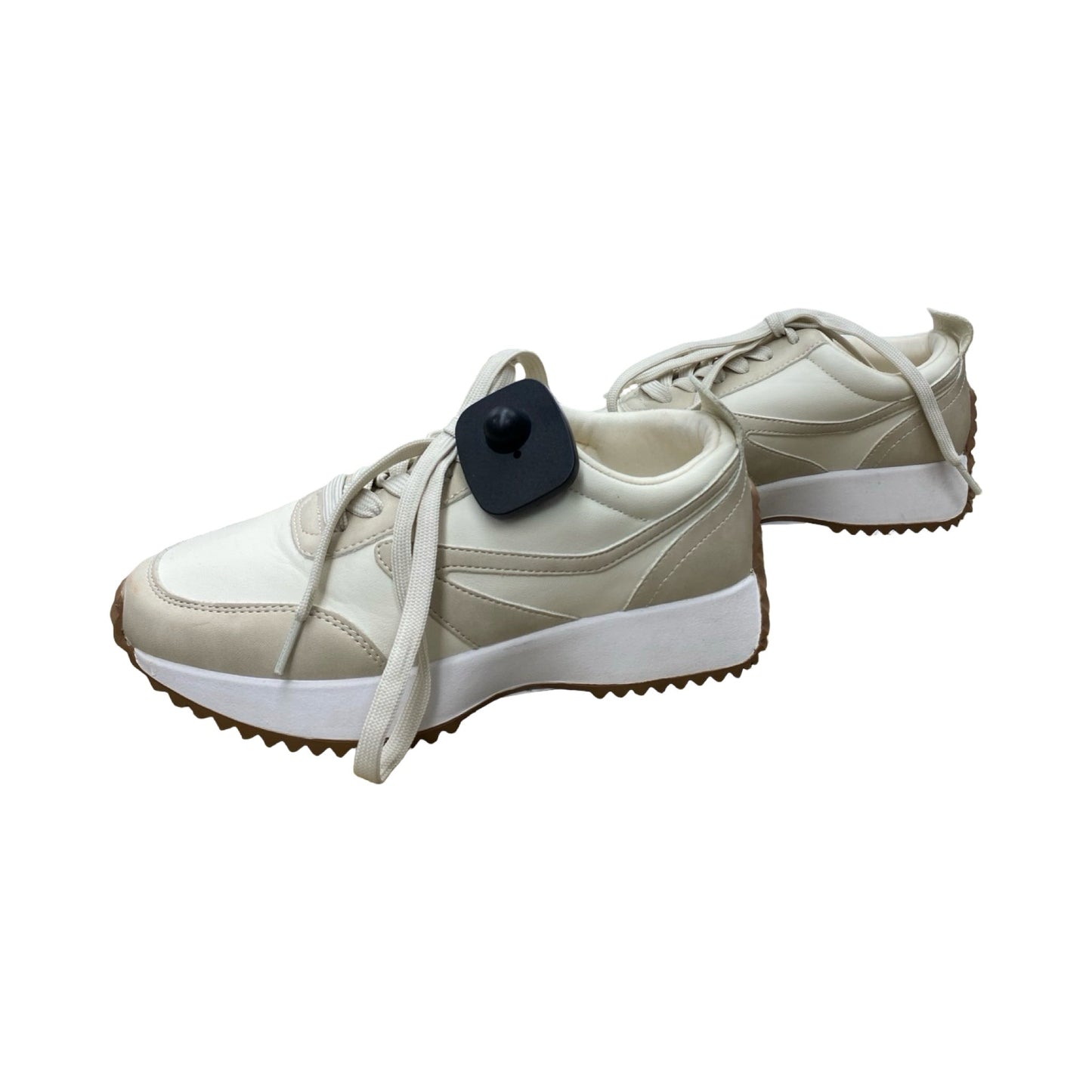 Shoes Sneakers By Dolce Vita In Cream, Size:6
