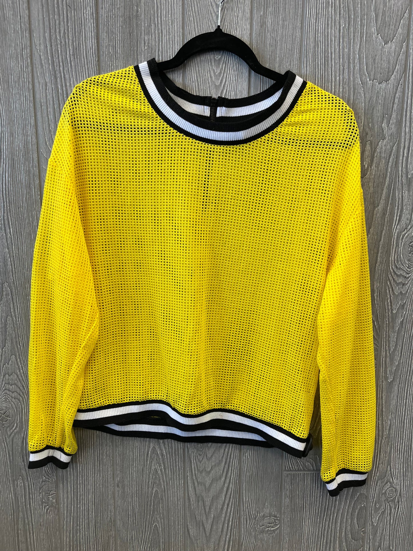 Top Long Sleeve By Bisou Bisou In Yellow, Size: L