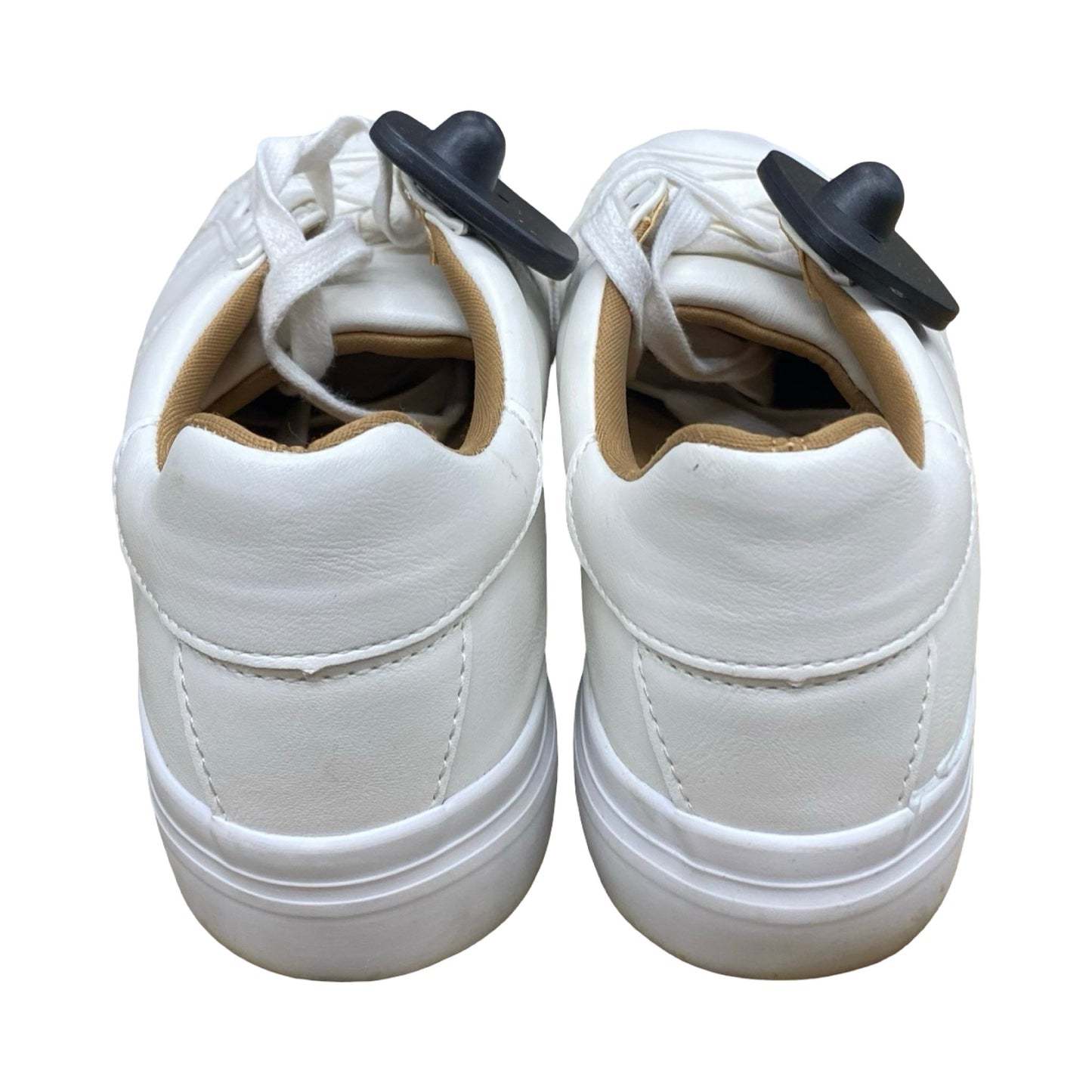 Shoes Sneakers By Dolce Vita In Ivory, Size:9