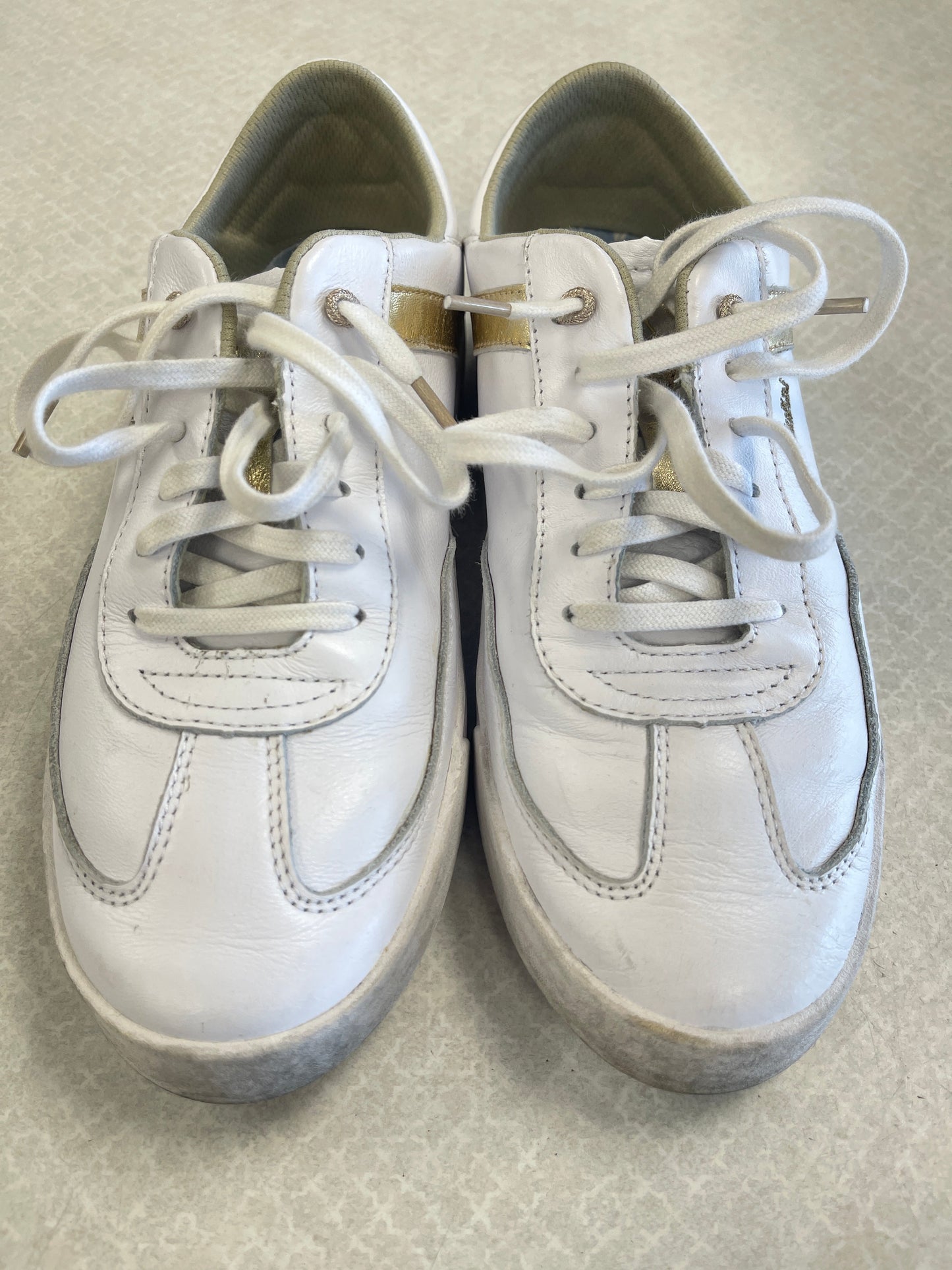 Shoes Sneakers By Olukai In White, Size:8.5