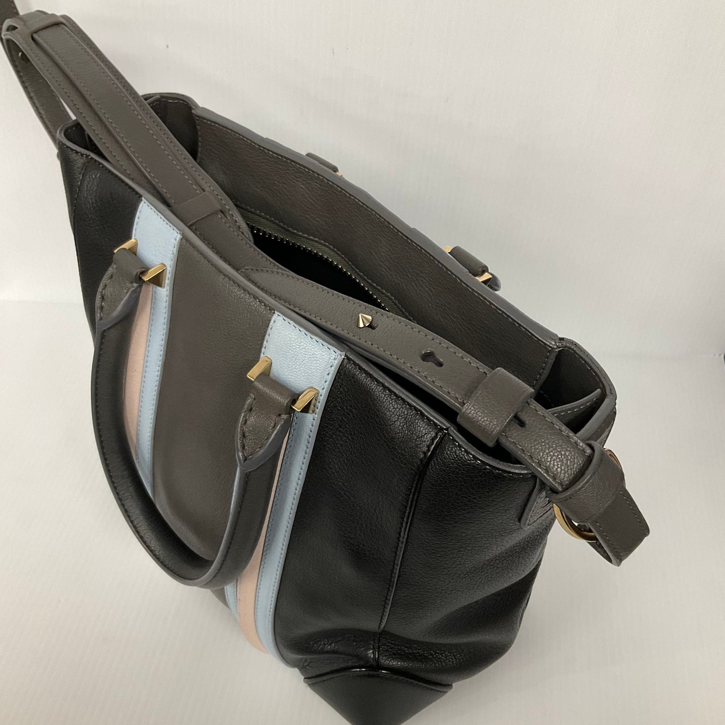 Handbag Luxury Designer By Givenchy, Size: Medium