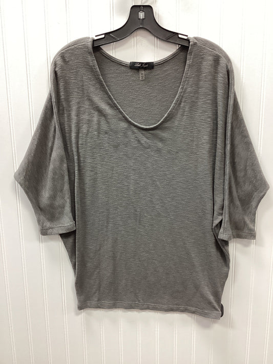 Top Ss By Clothes Mentor In Grey, Size:M