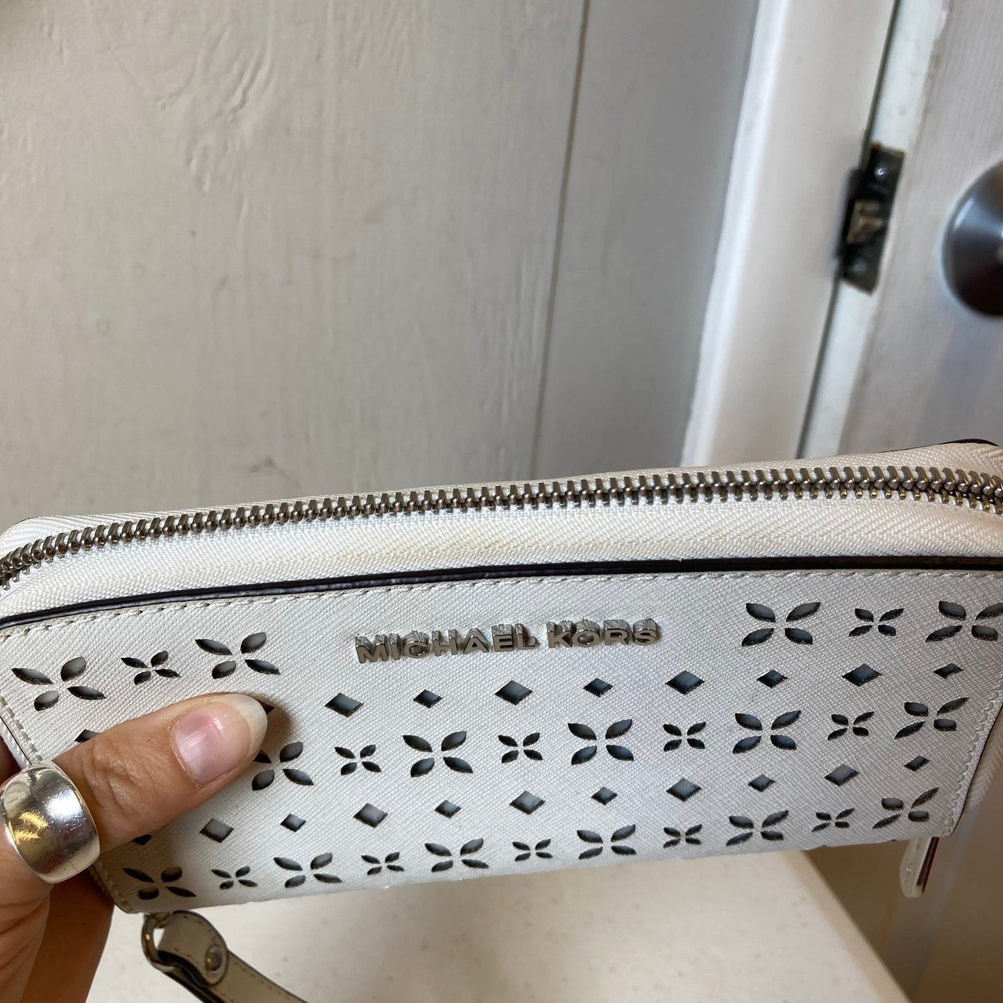 Wallet Designer By Michael Kors In White, Size:Medium