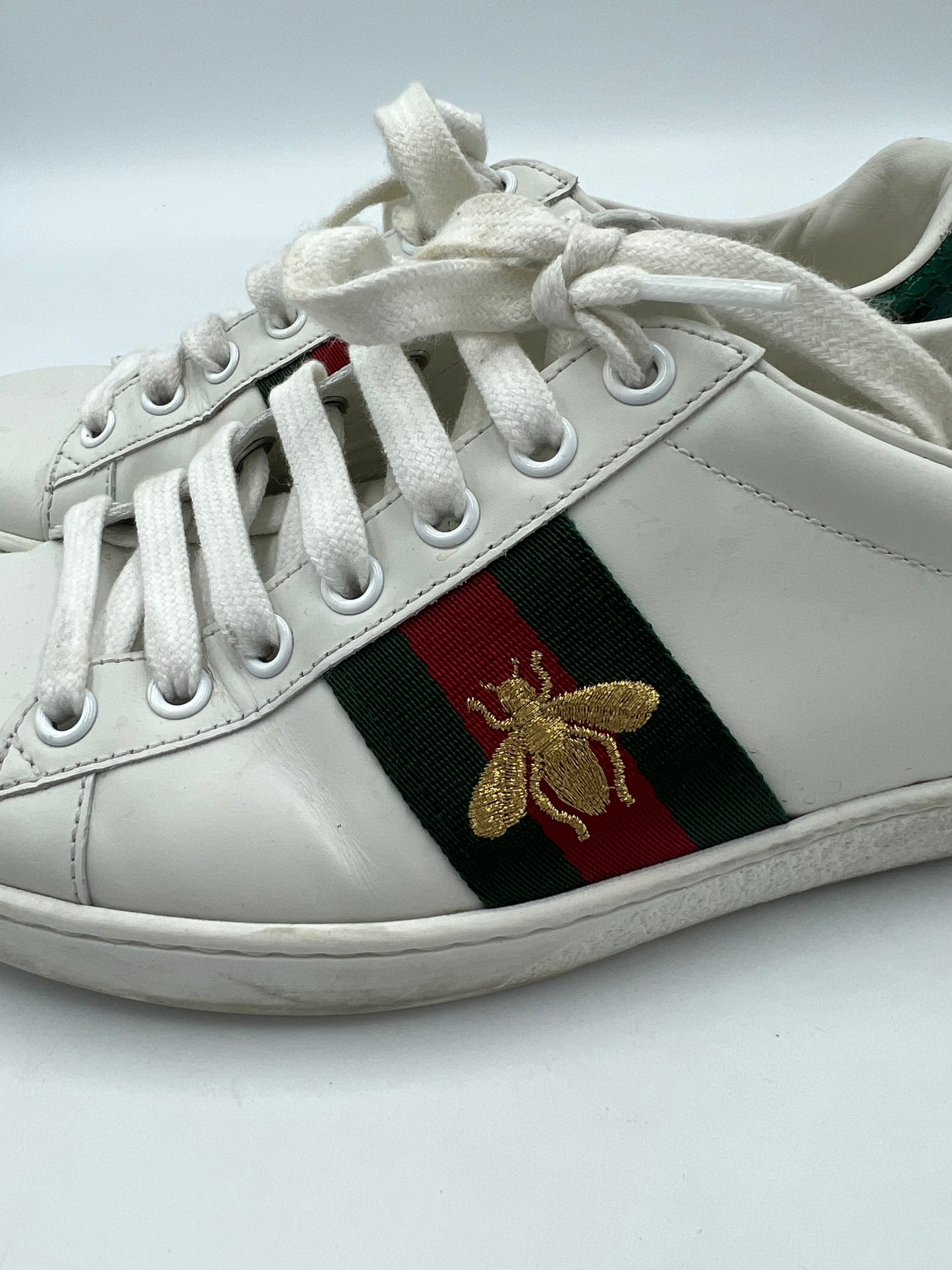 Gucci Ace Bee Sneakers  Size: 6