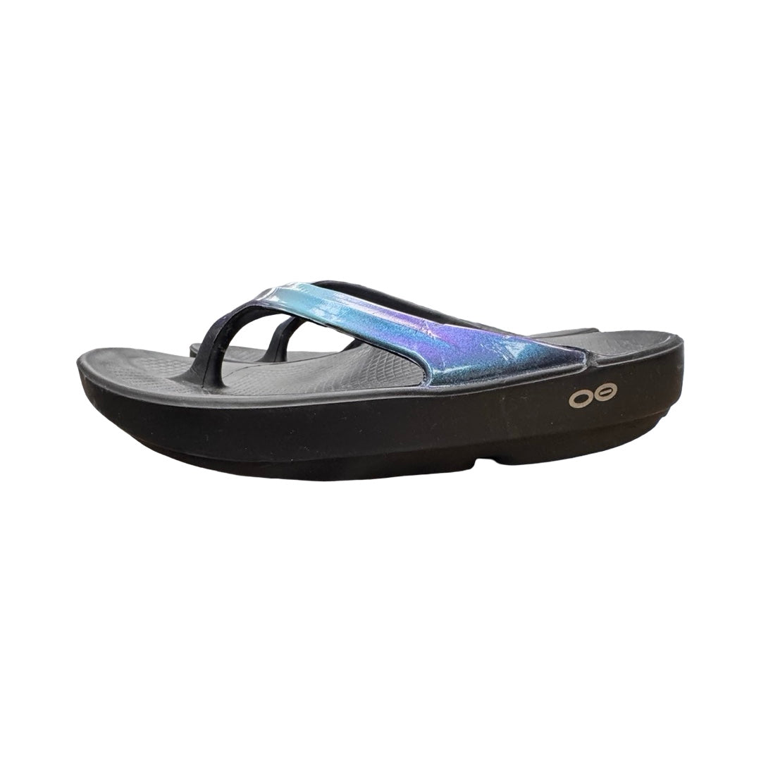 Sandals Flip Flops By Oofos In Black & Blue, Size:6