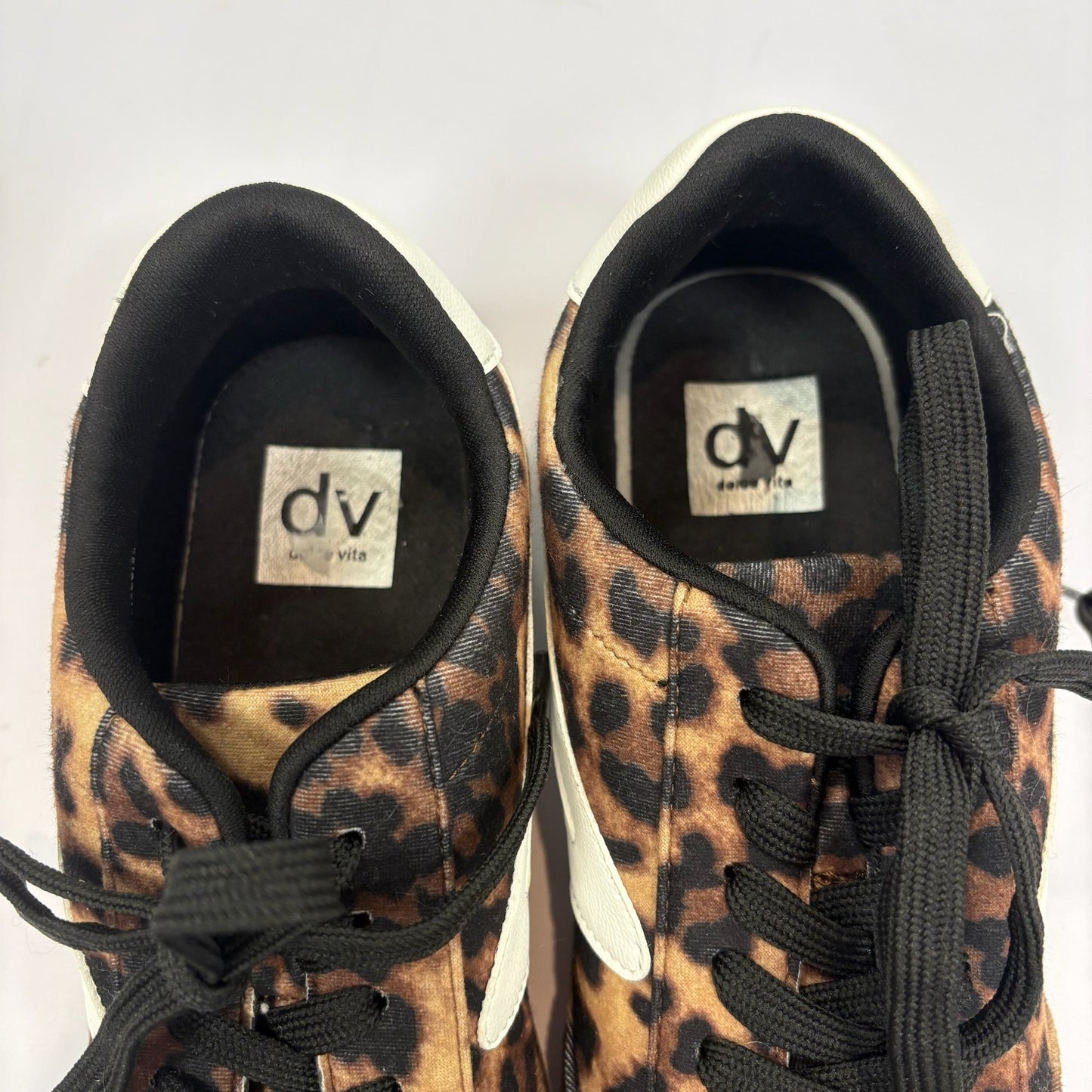 Shoes Sneakers By Dv In Animal Print, Size: 8.5