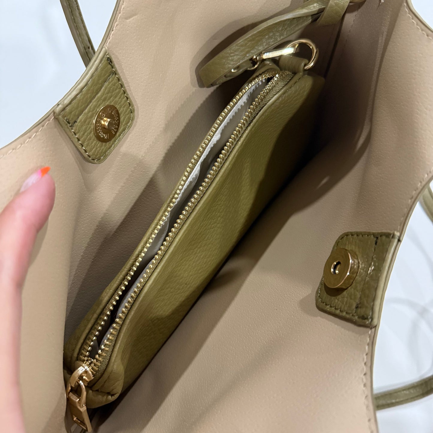 Handbag By Antik Kraft, Size: Medium