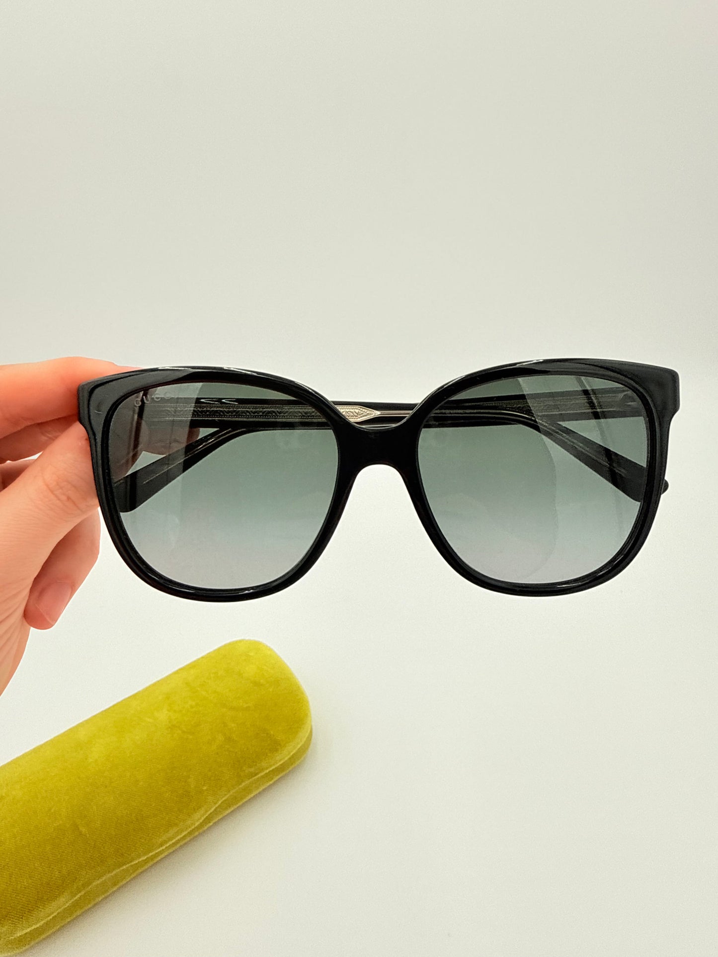 Sunglasses Luxury Designer By Gucci In Black, Size: