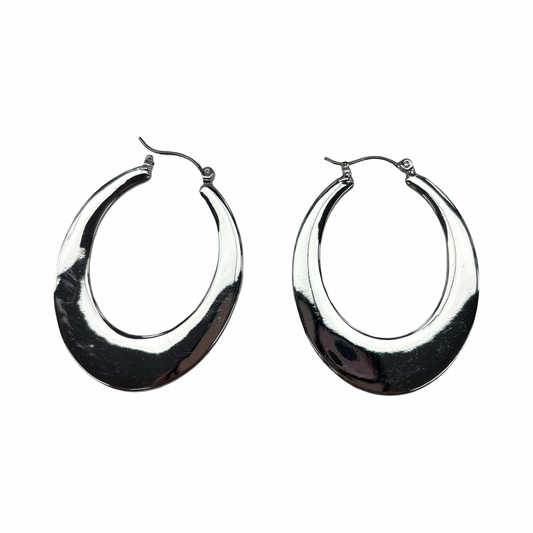Earrings Hoop By Clothes Mentor In Silver