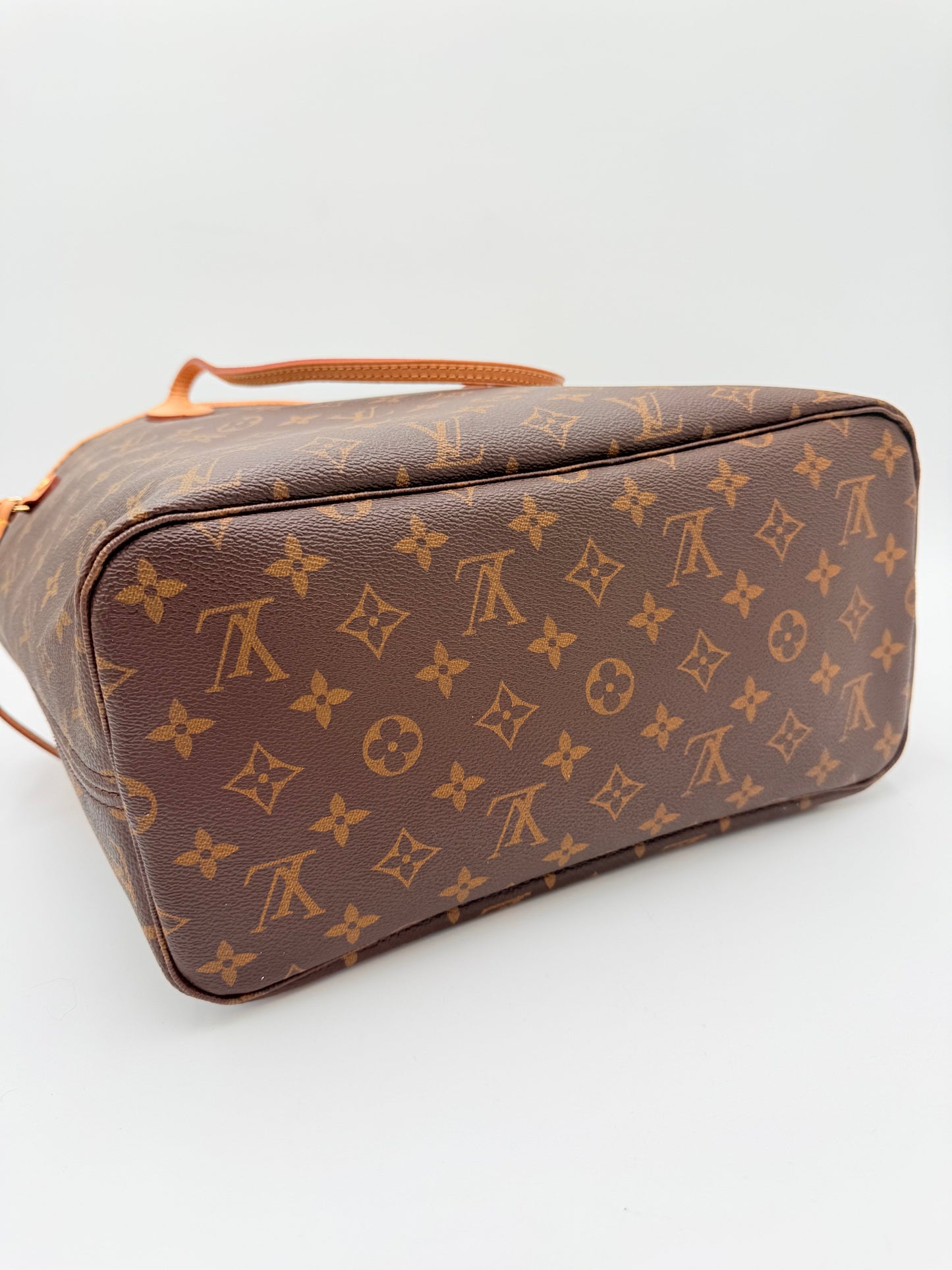 Handbag Luxury Designer By Louis Vuitton In Brown, Size:Medium