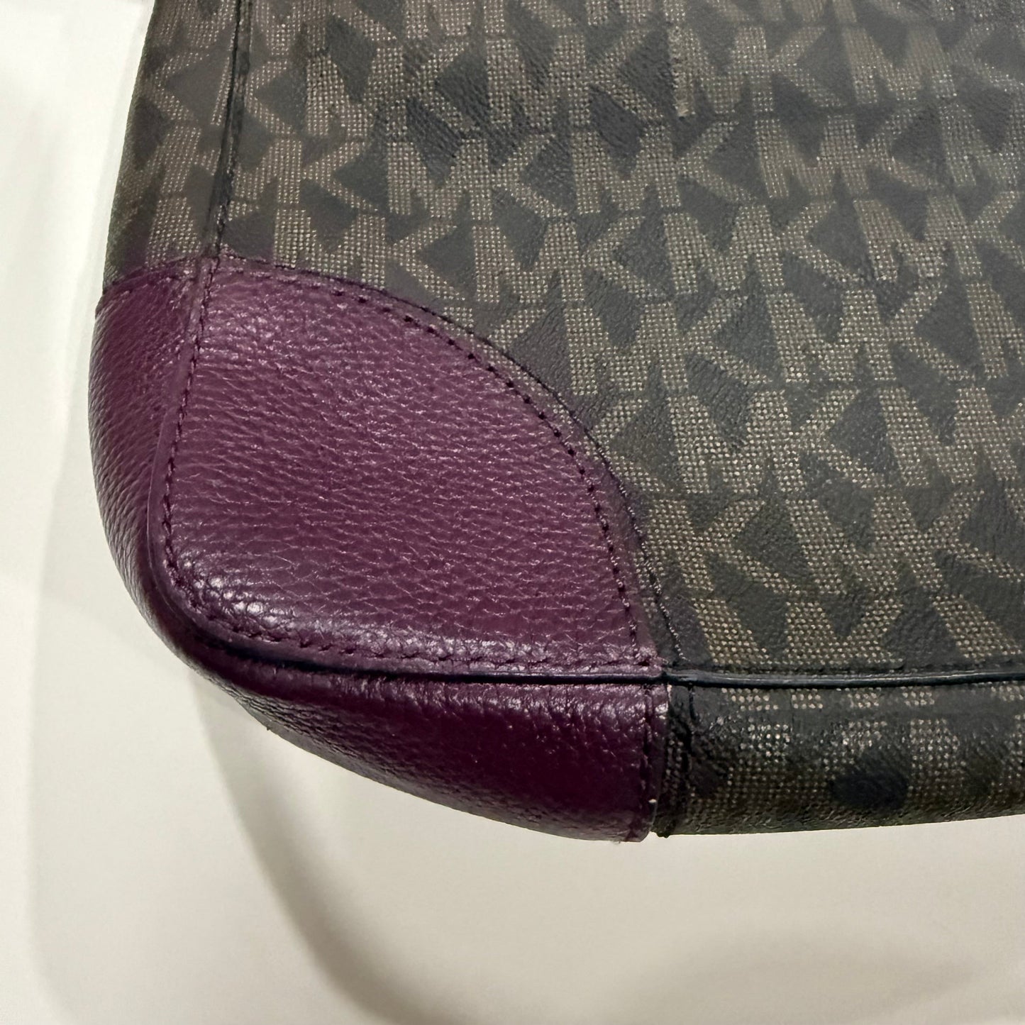 Crossbody Designer By Michael By Michael Kors, Size: Medium
