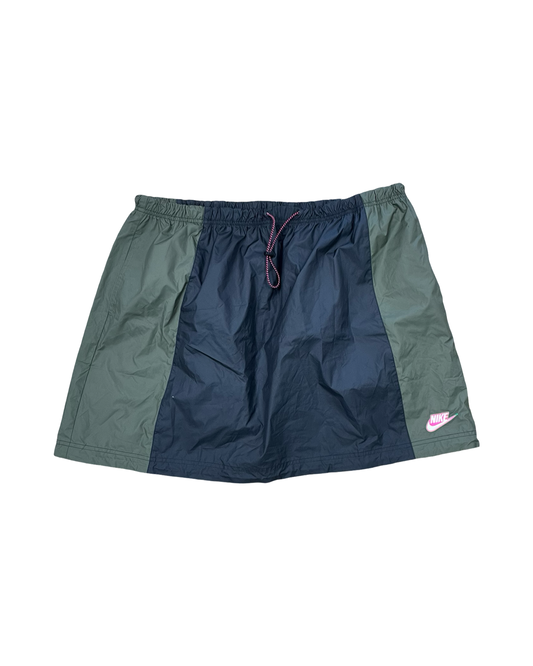 Athletic Skirt By Nike In Black & Green, Size:1X
