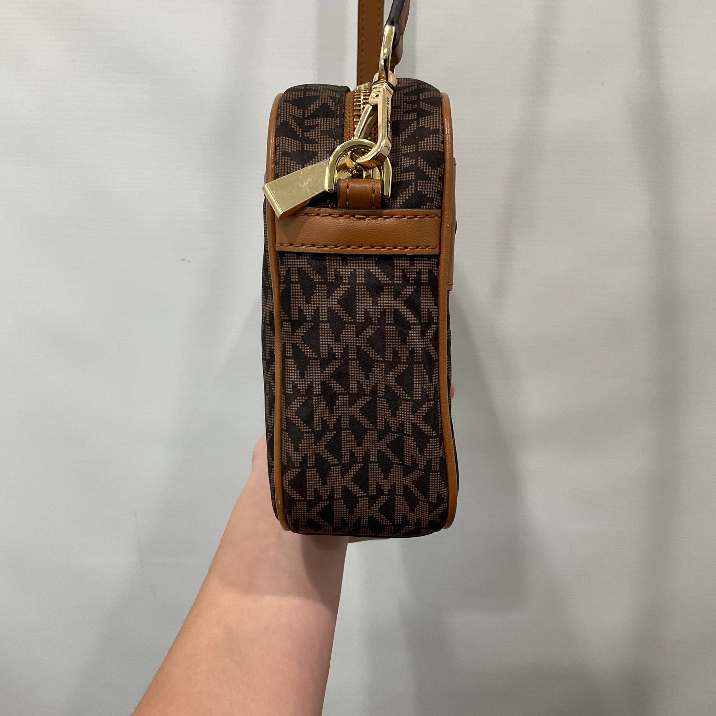 Crossbody Designer Michael Kors, Size Small