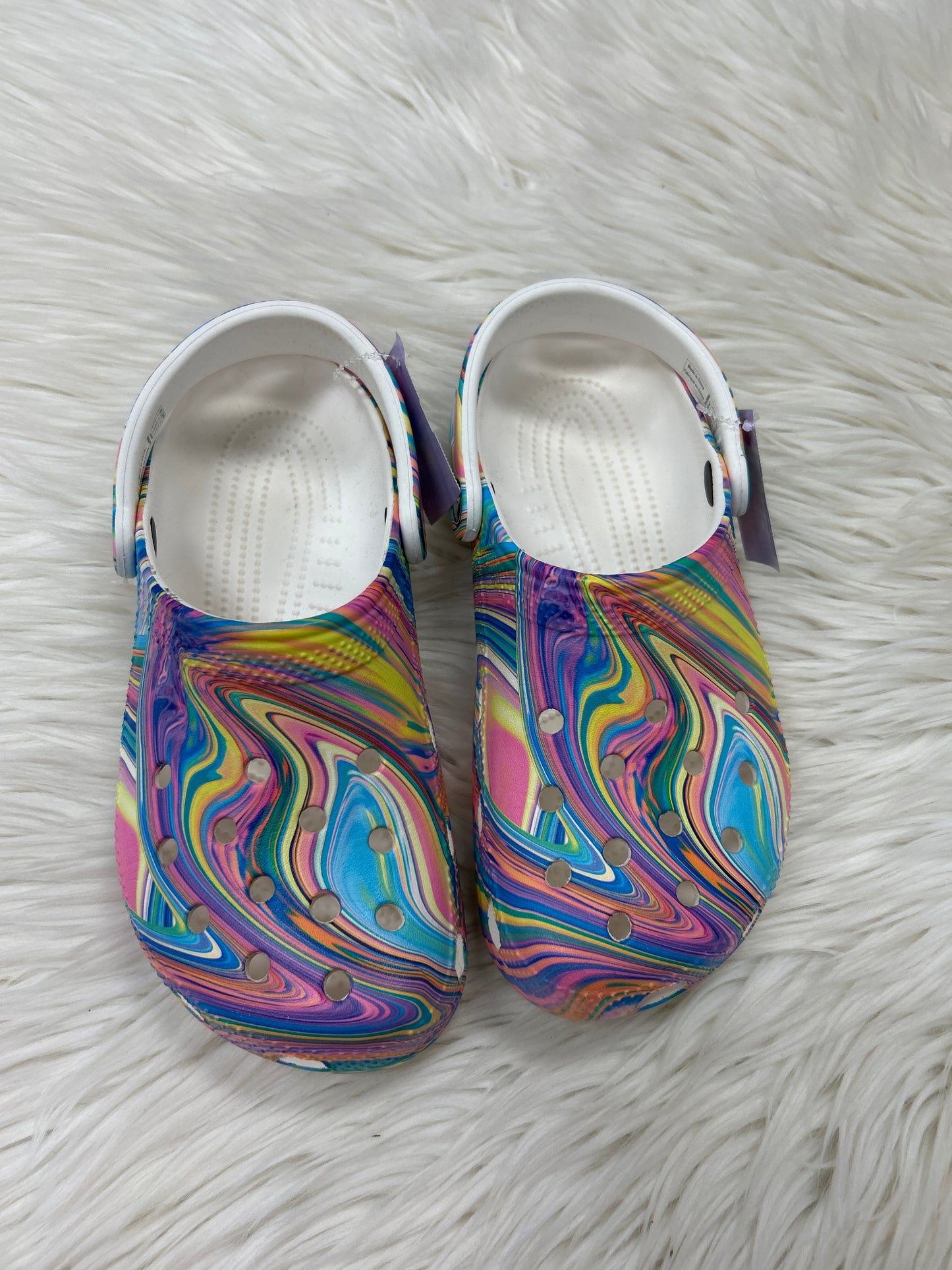 Shoes Flats By Crocs In Multi, Size:7