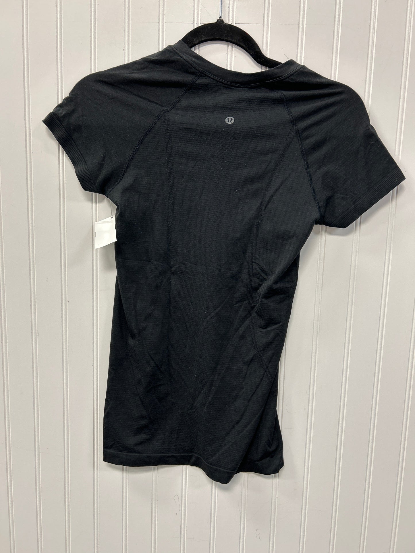 Athletic Top Ss By Lululemon In Black, Size:4