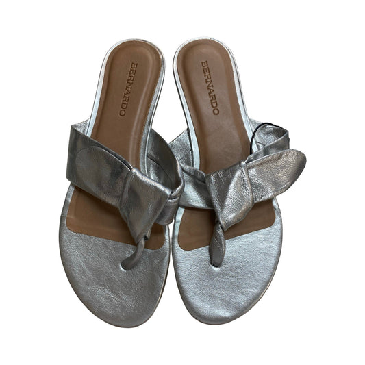 Sandals Flats By Bernardo In Silver, Size:9