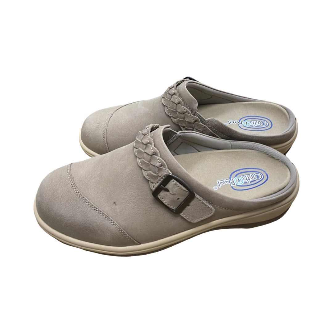 Shoes Flats By Cmc In Taupe, Size:9.5