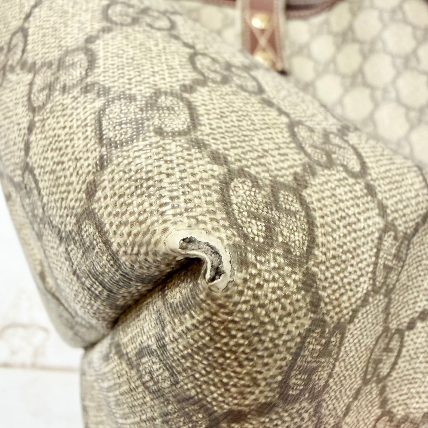 Tote Luxury Designer By Gucci, Size: Large