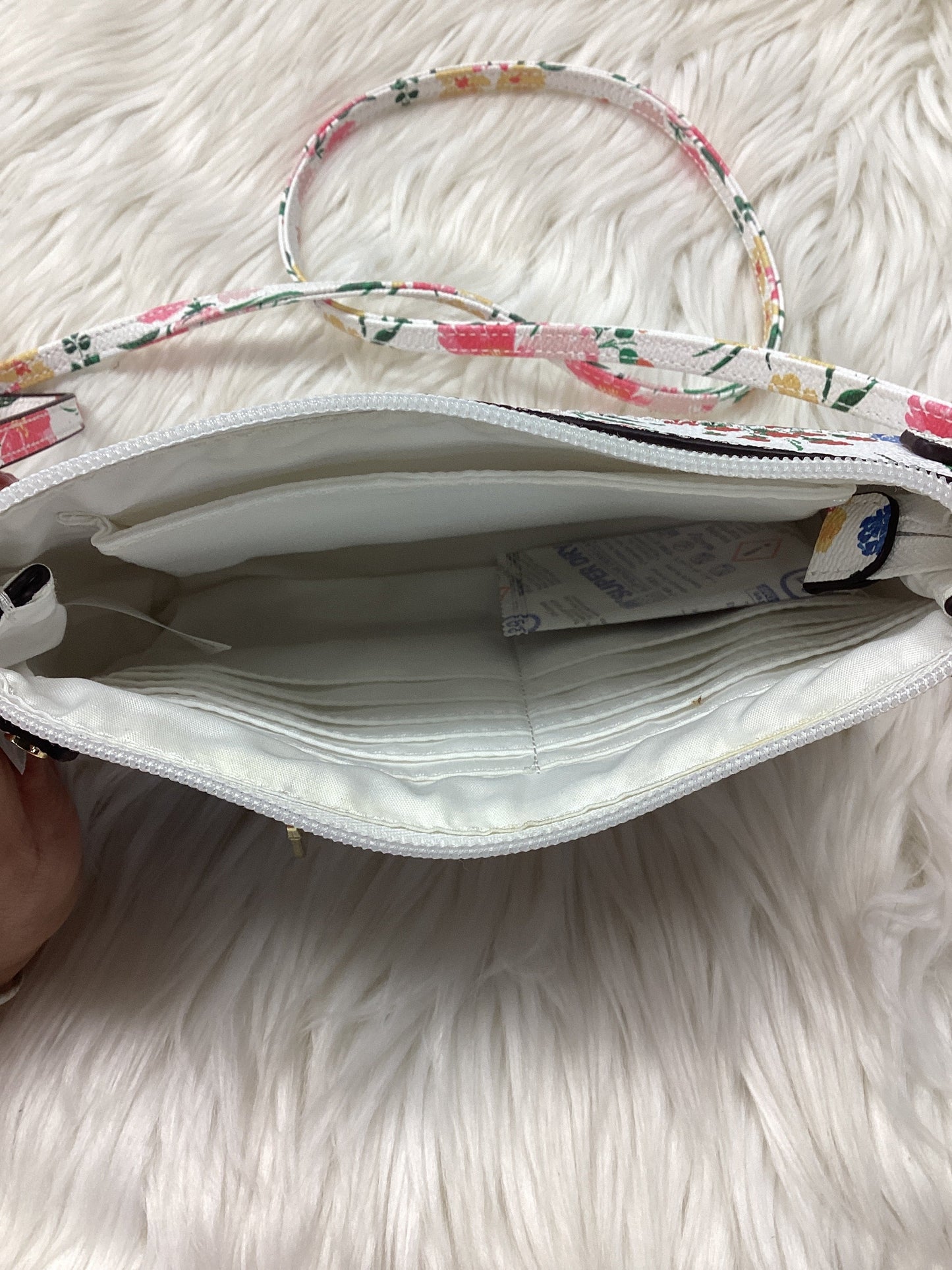 Crossbody By Liz Claiborne In Floral Print, Size:Medium