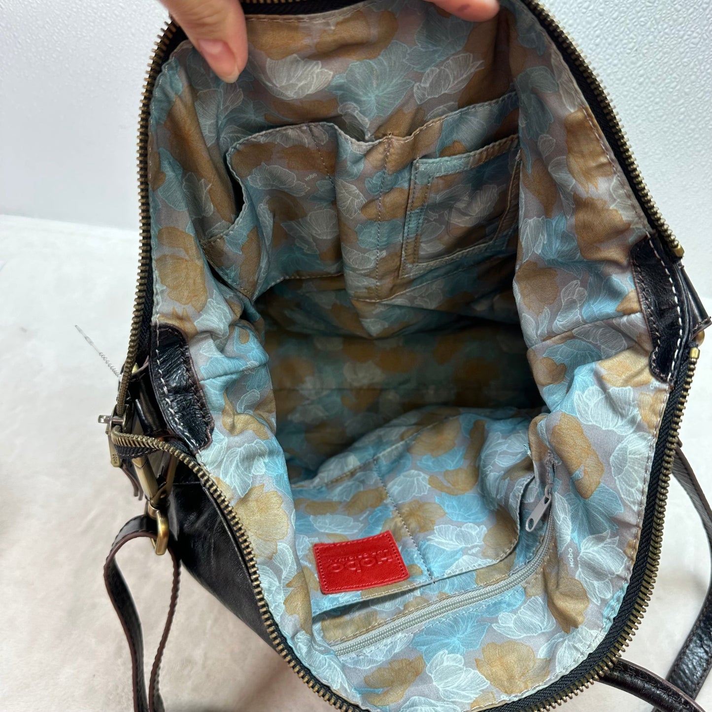 Crossbody By Hobo Intl, Size: Medium