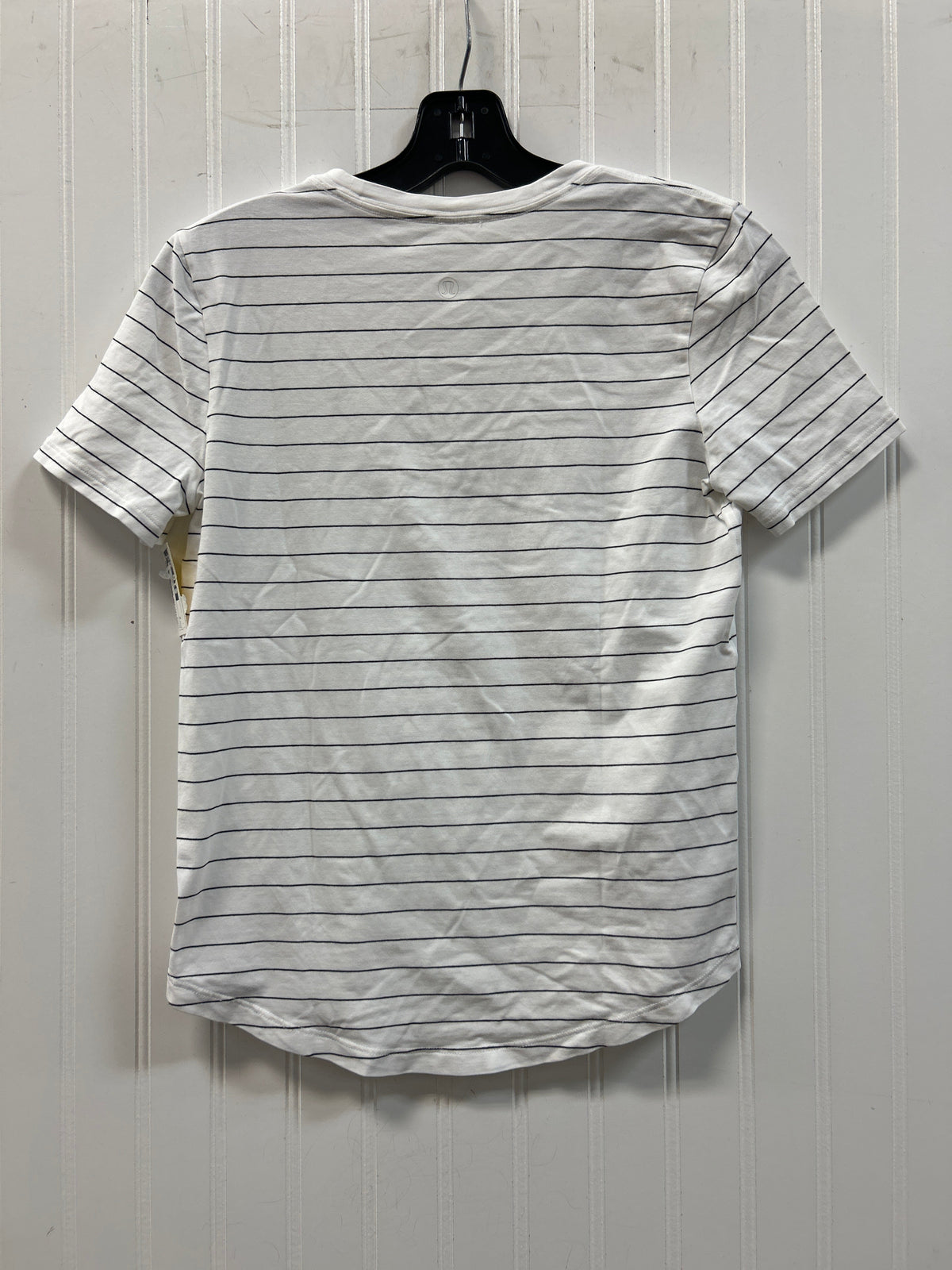 Athletic Top Ss By Lululemon In White, Size:2