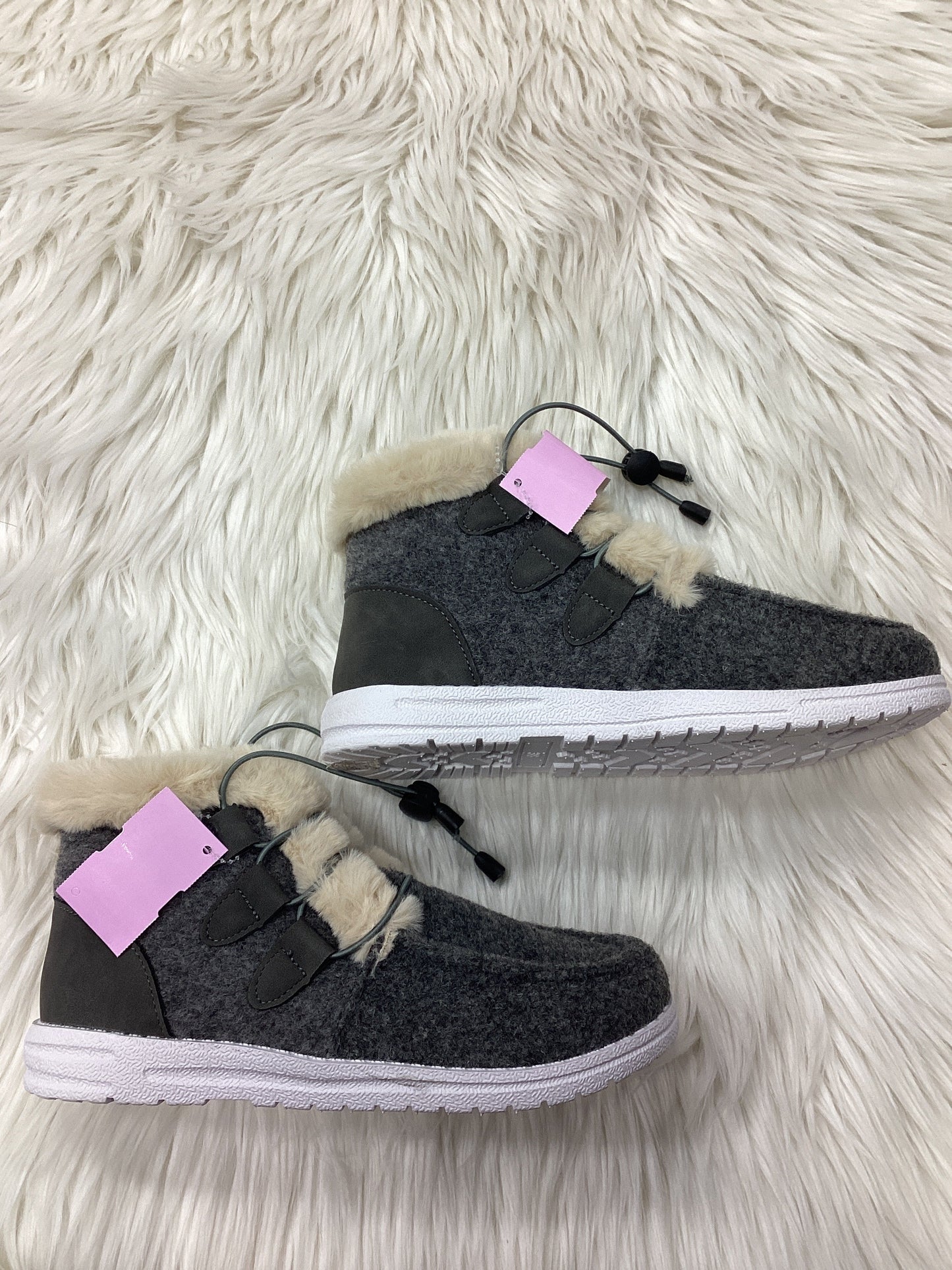 Shoes Flats By Clothes Mentor In Grey, Size:7.5