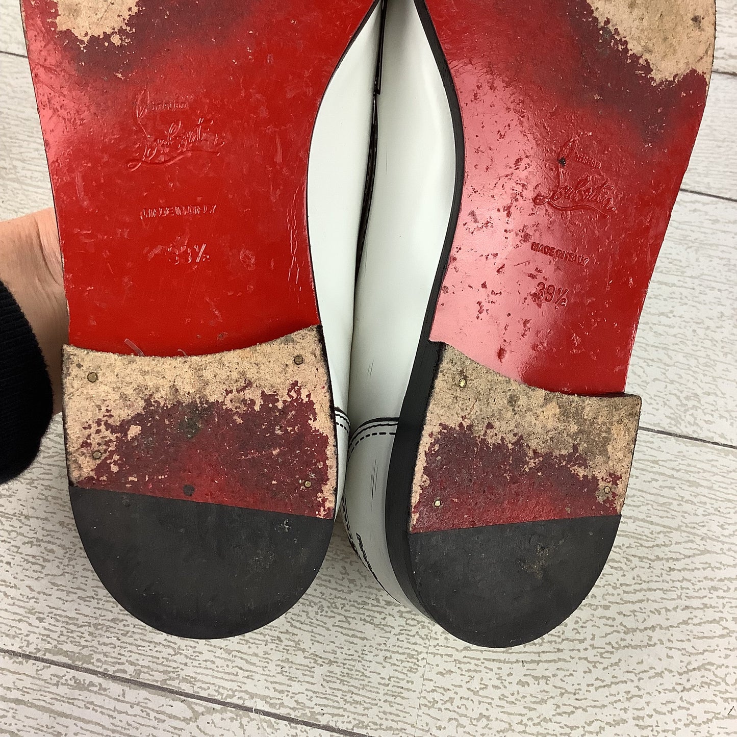 Shoes Luxury Designer By Luxury Designer In White, Size: 39.5 (AS IS)