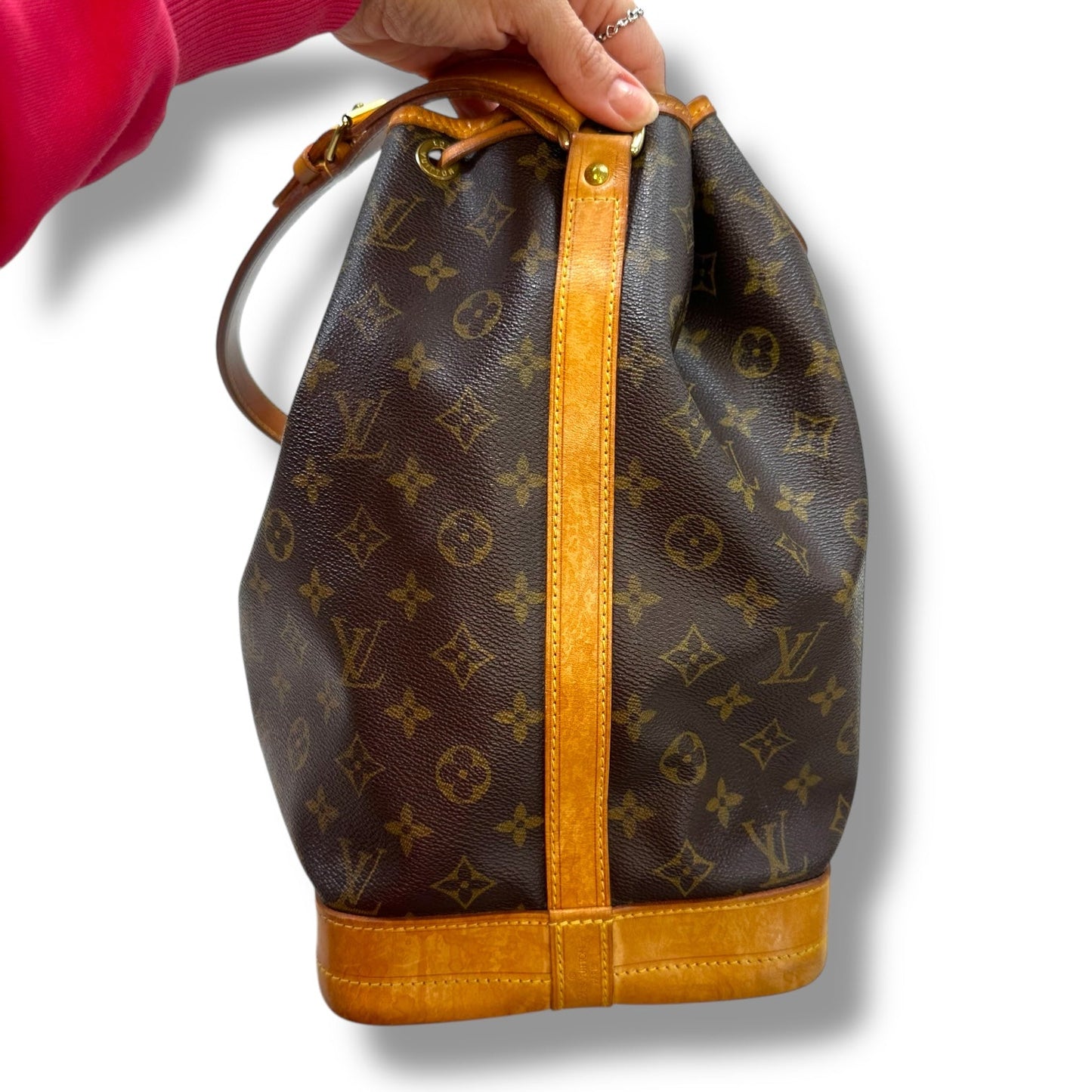 Handbag Designer By Louis Vuitton, Size: Medium