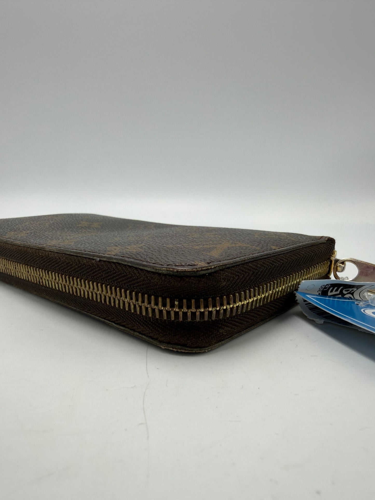 Louis Vuitton Zippy Luxury Wallet