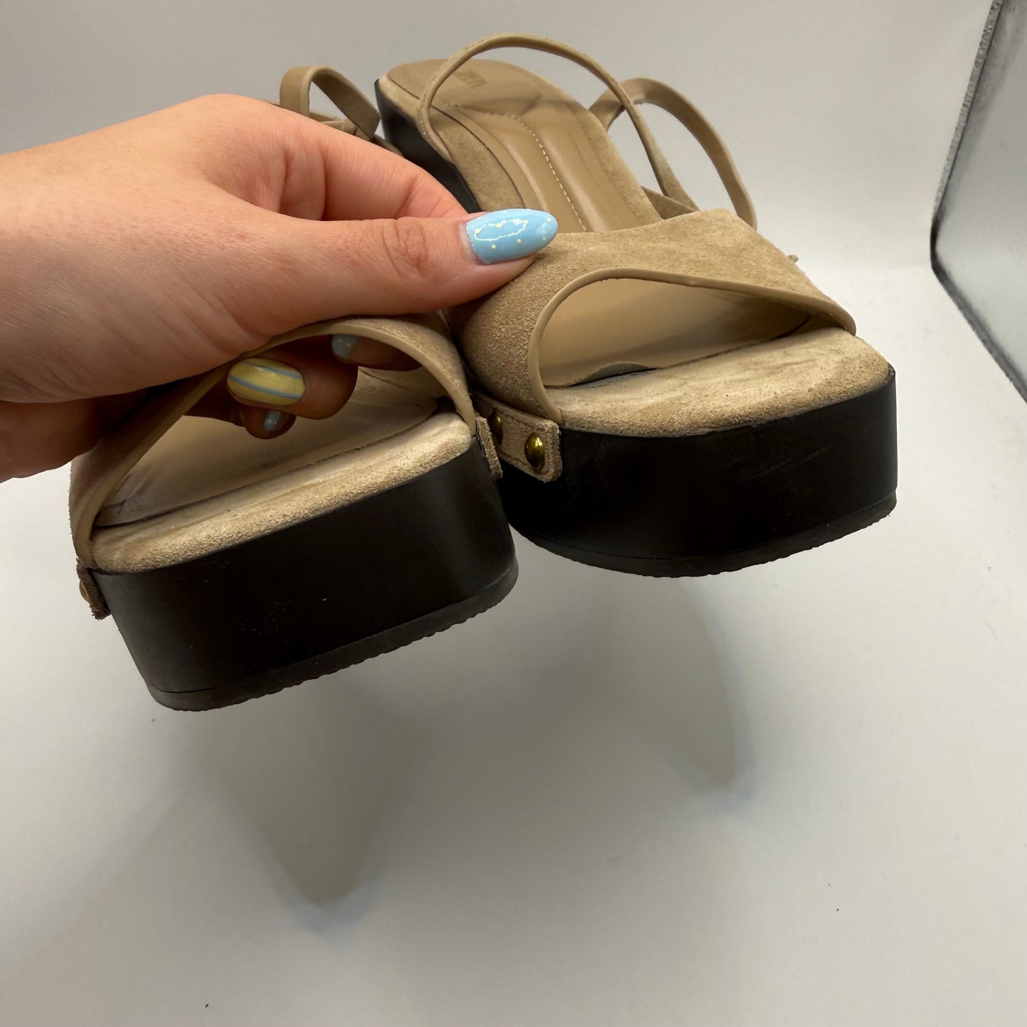 Shoes Heels Wedge By Zara In Tan, Size: 10