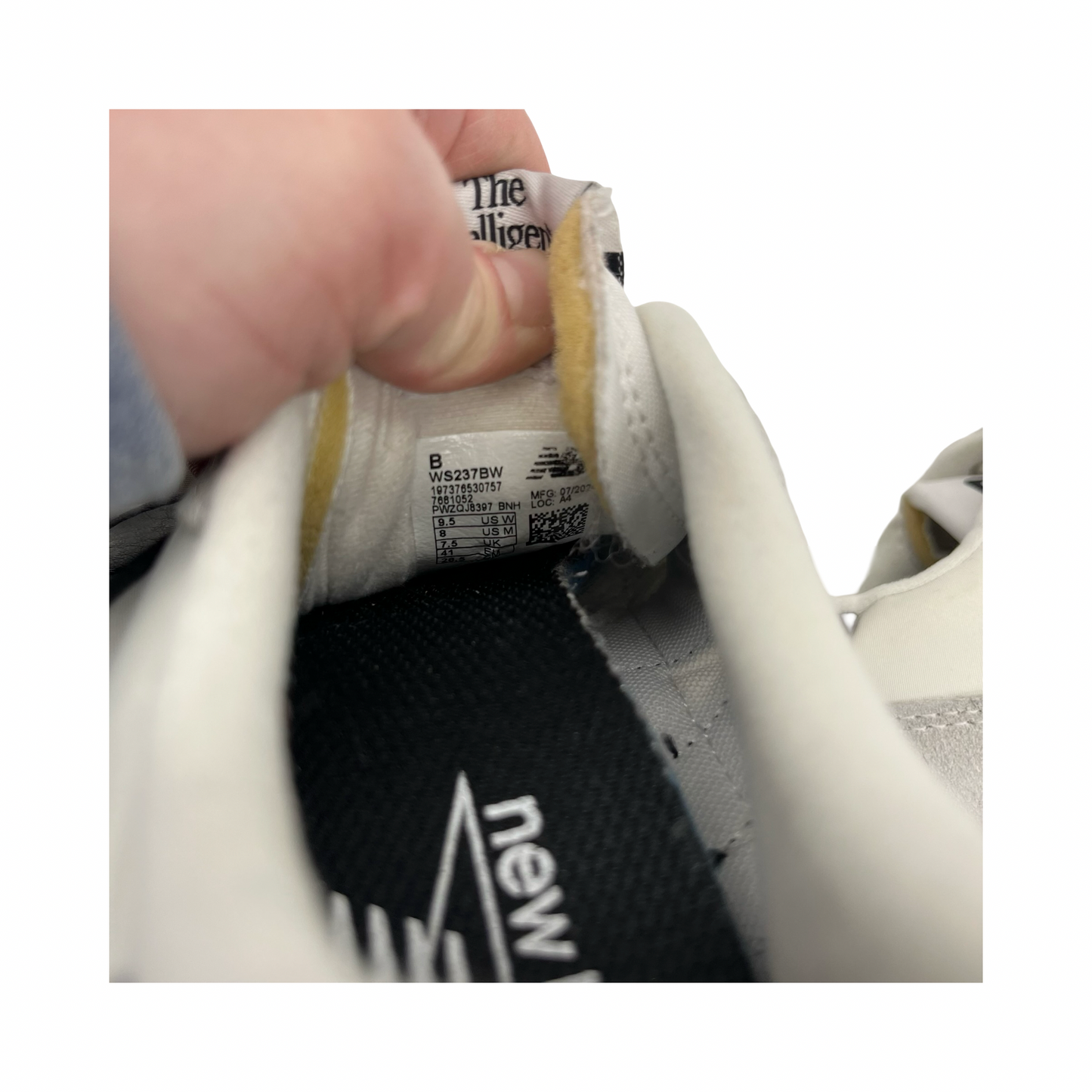 Shoes Sneakers By New Balance In Cream, Size:9.5