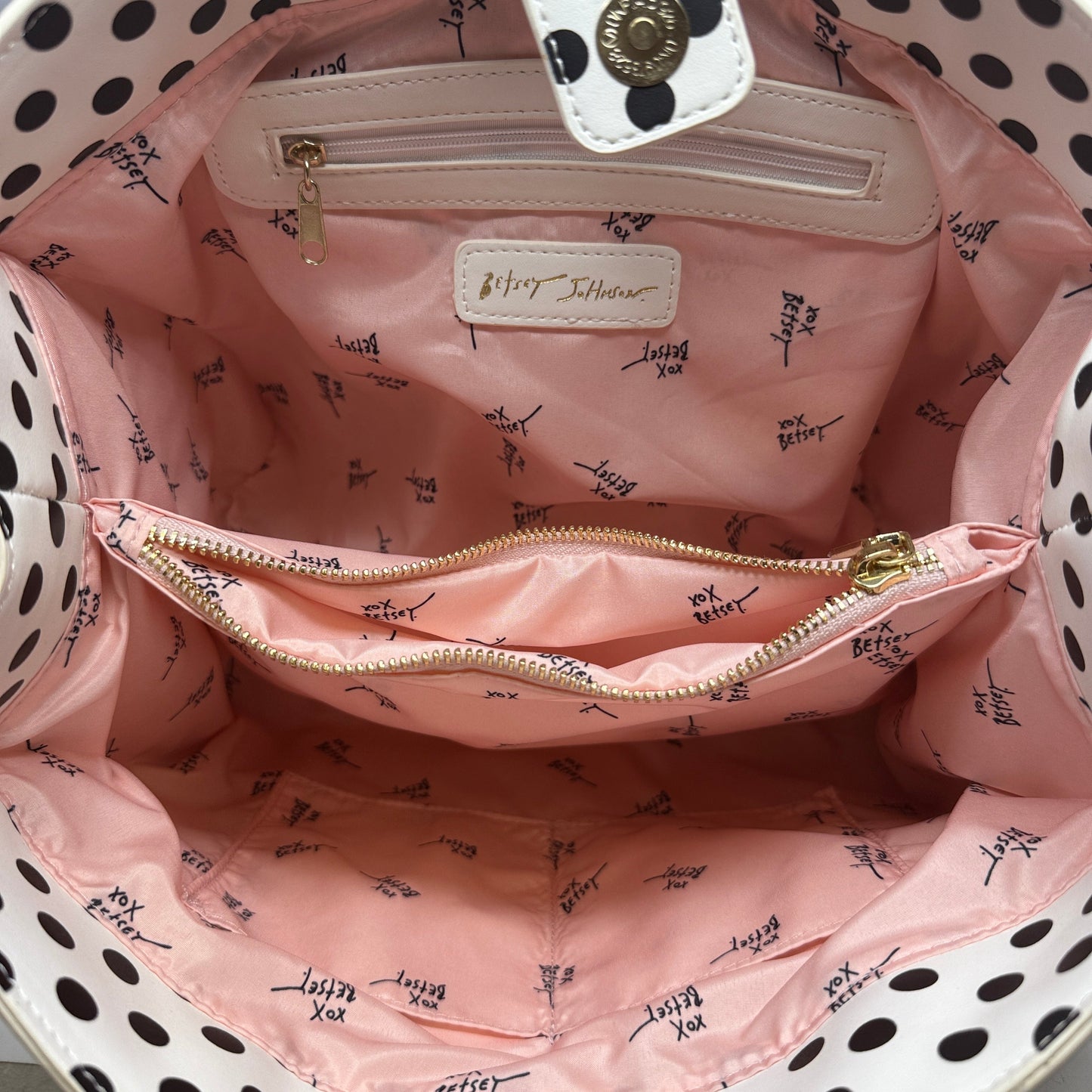 XO Beca Tote By Betsey Johnson, Size: Medium