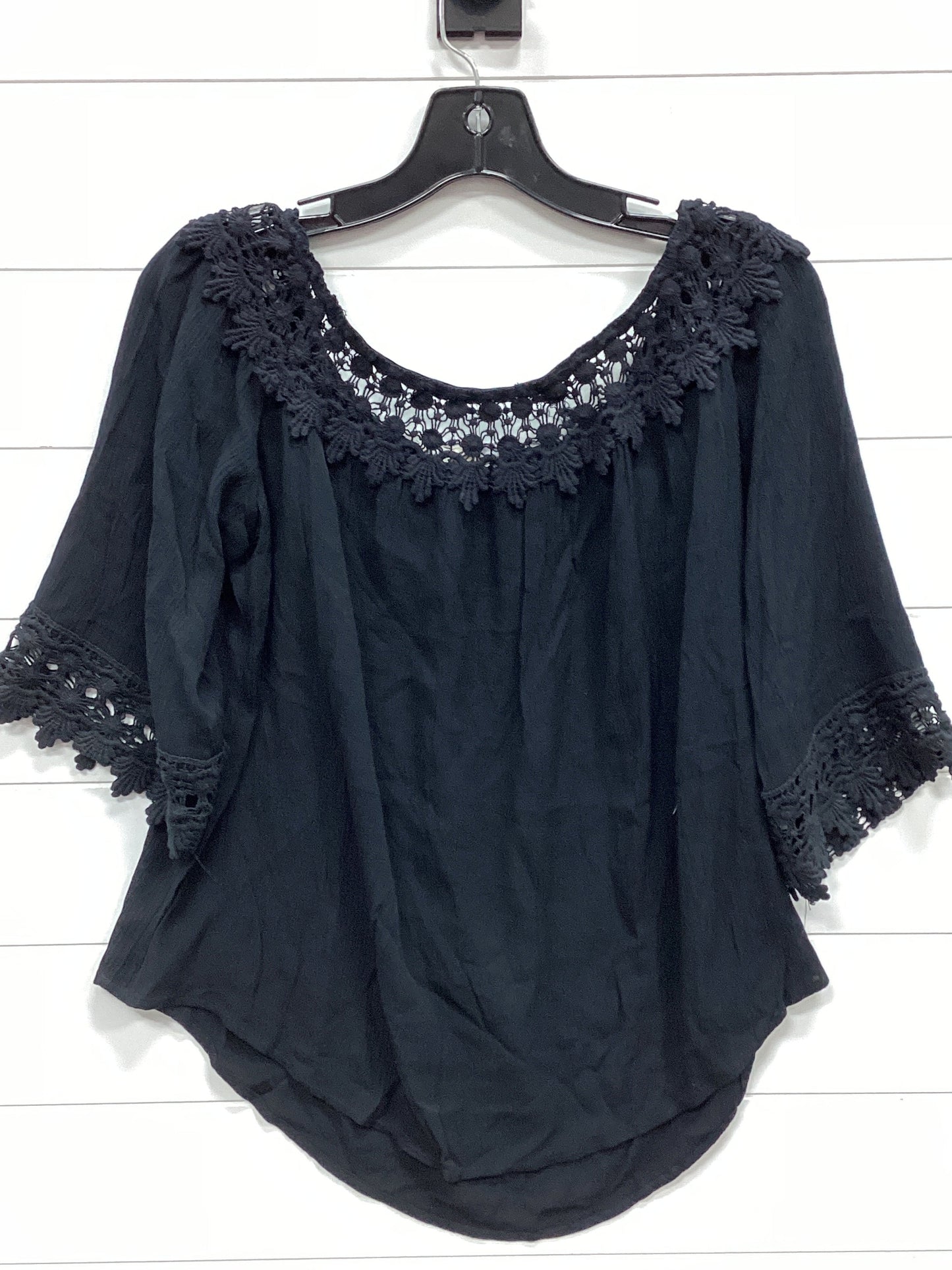 Top 3/4 Sleeve By Jolt In Black, Size:L